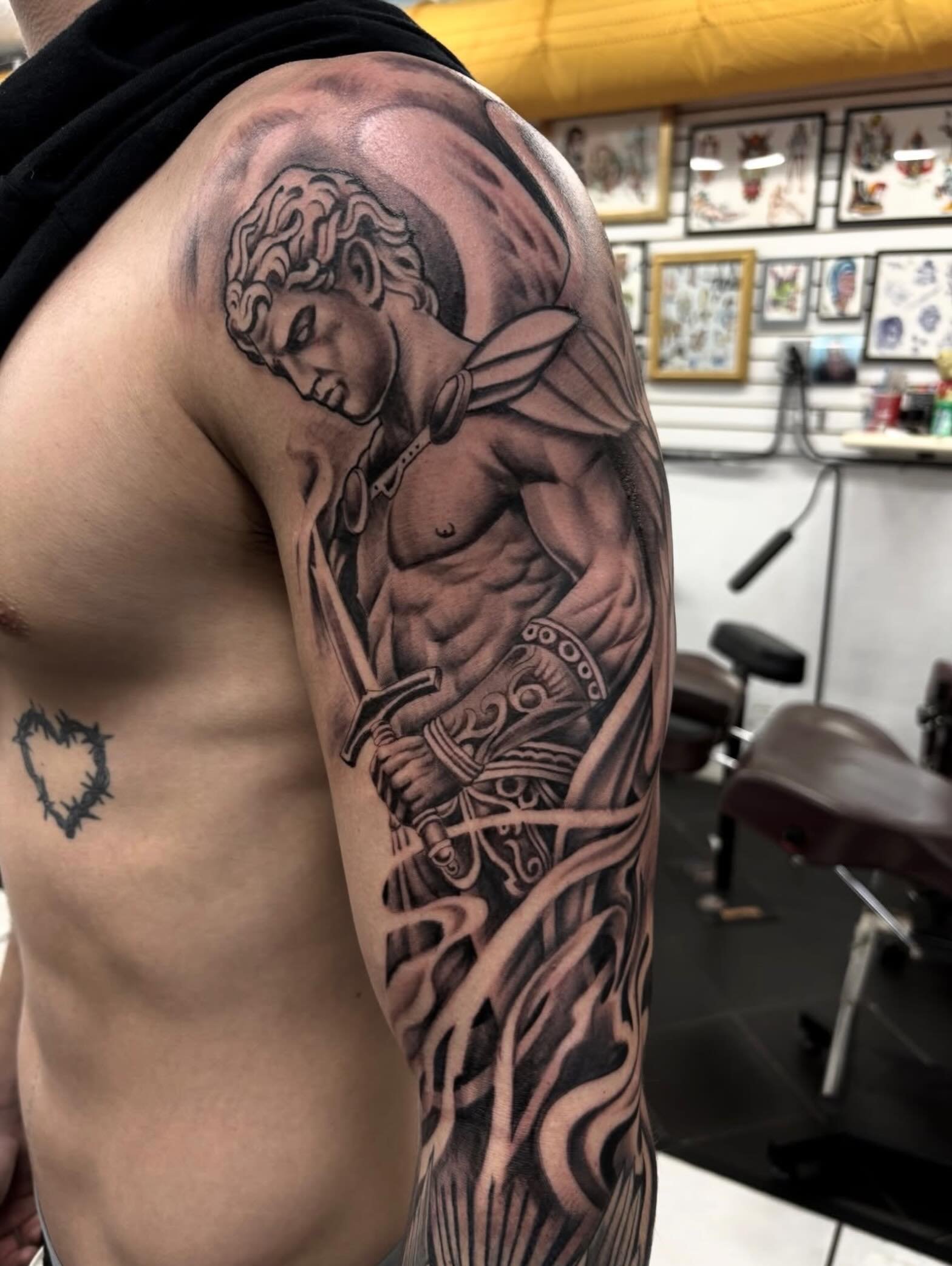 Walk-ins welcome daily &bull; 12 PM&ndash;8 PM

Your idea or ours.
Big pieces, tiny tattoos, flash, custom work, and group tattoos. We do it all.
Done by @simonzter