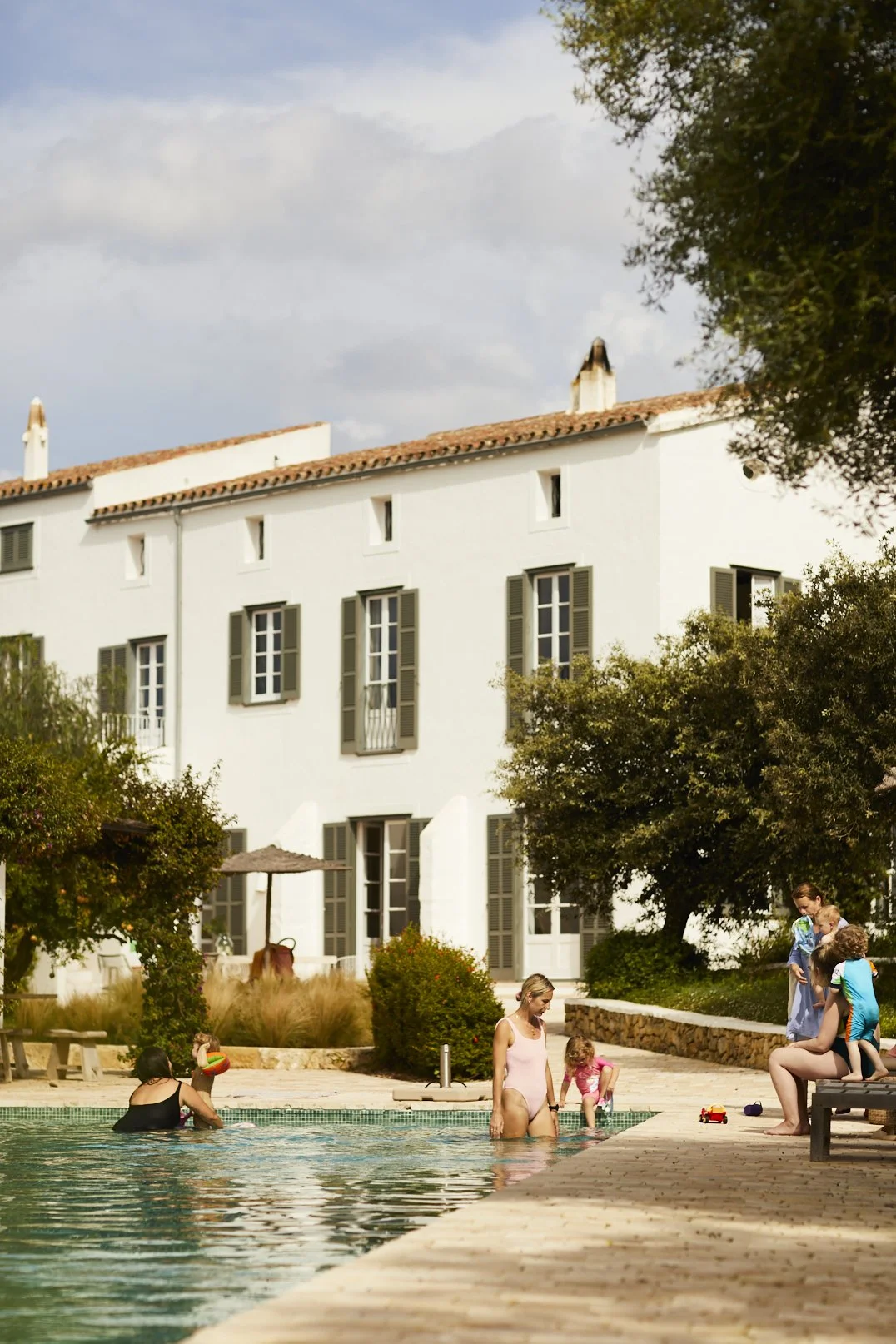 THETA_RETREAT_POOL_031.jpg