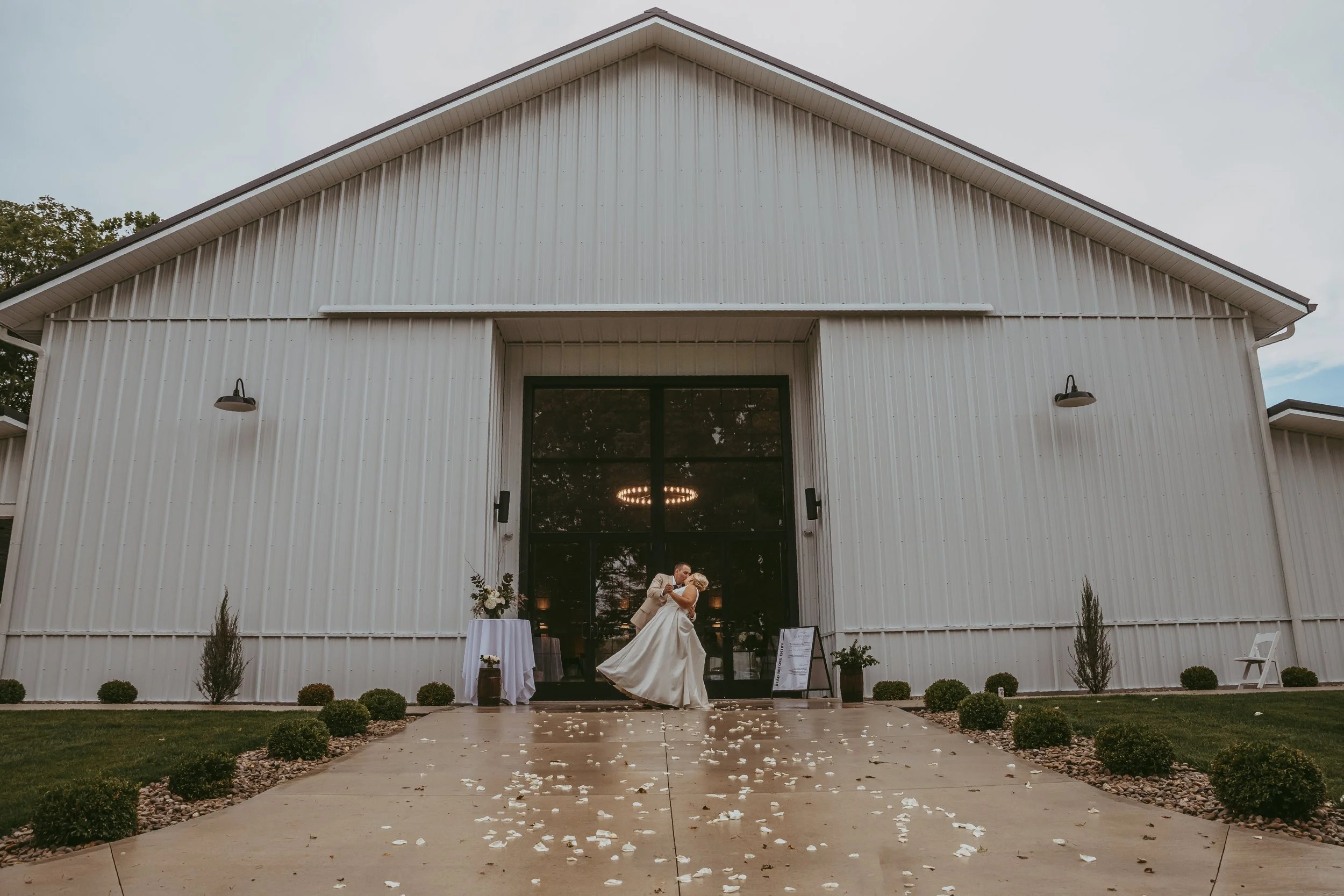 cliffside acres wedding venue sheldon james photography.JPG