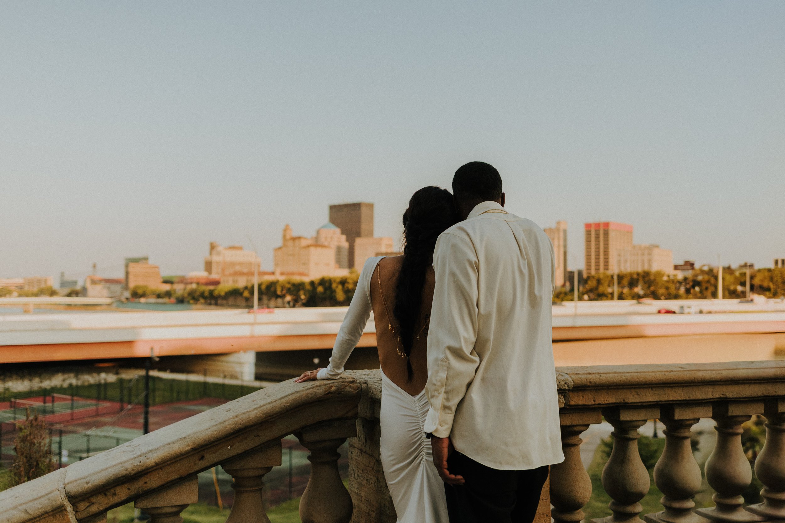Elegant, Editorial &amp; Completely Them | A Dayton Art Institute Engagement Session