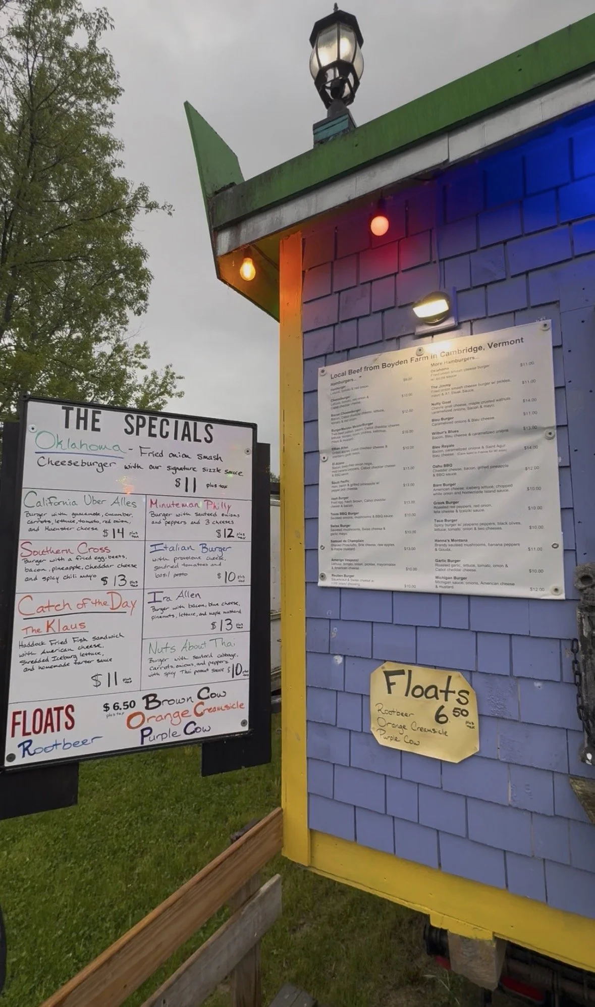 The Burger Barn is incredible! CASH ONLY!