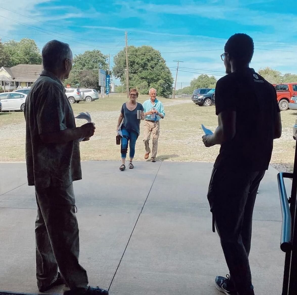 Join us this morning for worship! Our King deserves all the praise we have! Coffee will be ready at 10 and worship through song will begin at 10:30! Our Connect Team is ready to greet you!