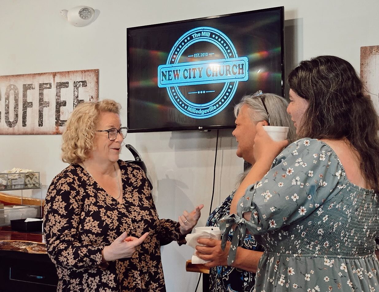 Our Connect Team would love to greet you this morning! Join us for coffee at 10 and worship at 10:30!! Come and worship our King!!