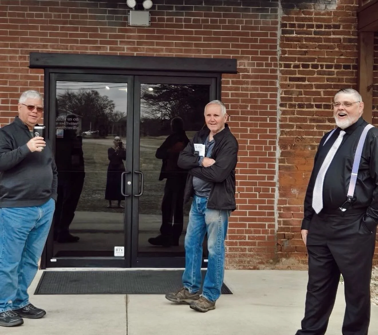 Our connect team is ready to greet you this morning!! Join us at 10 for coffee and 10:30 for worship!! Come and celebrate the coming of our King!!