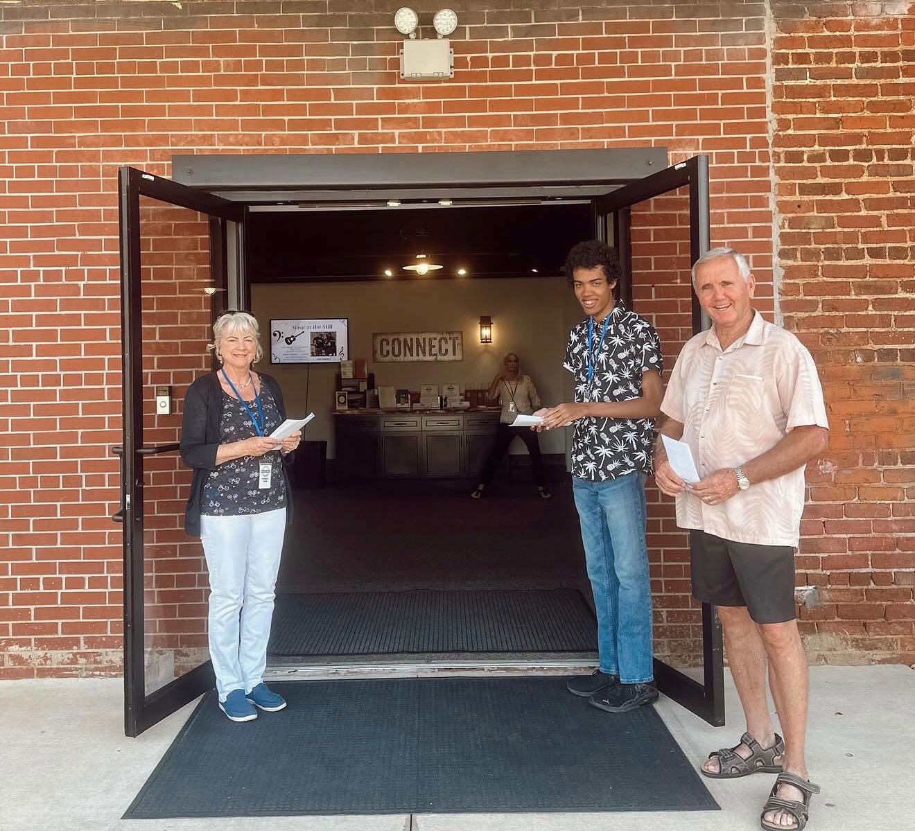 Our Connect Team is excited to see you this morning! Coffee will be hot and ready at 10!! Worship starts at 10:30! Come and worship the Most High King with us this morning!