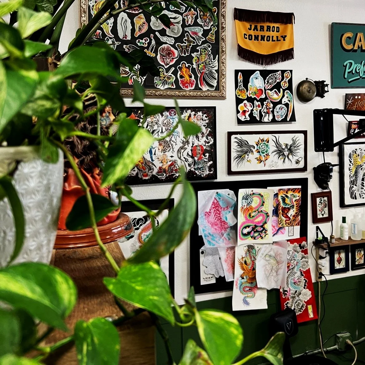 Gift Shop Tattooing Studio