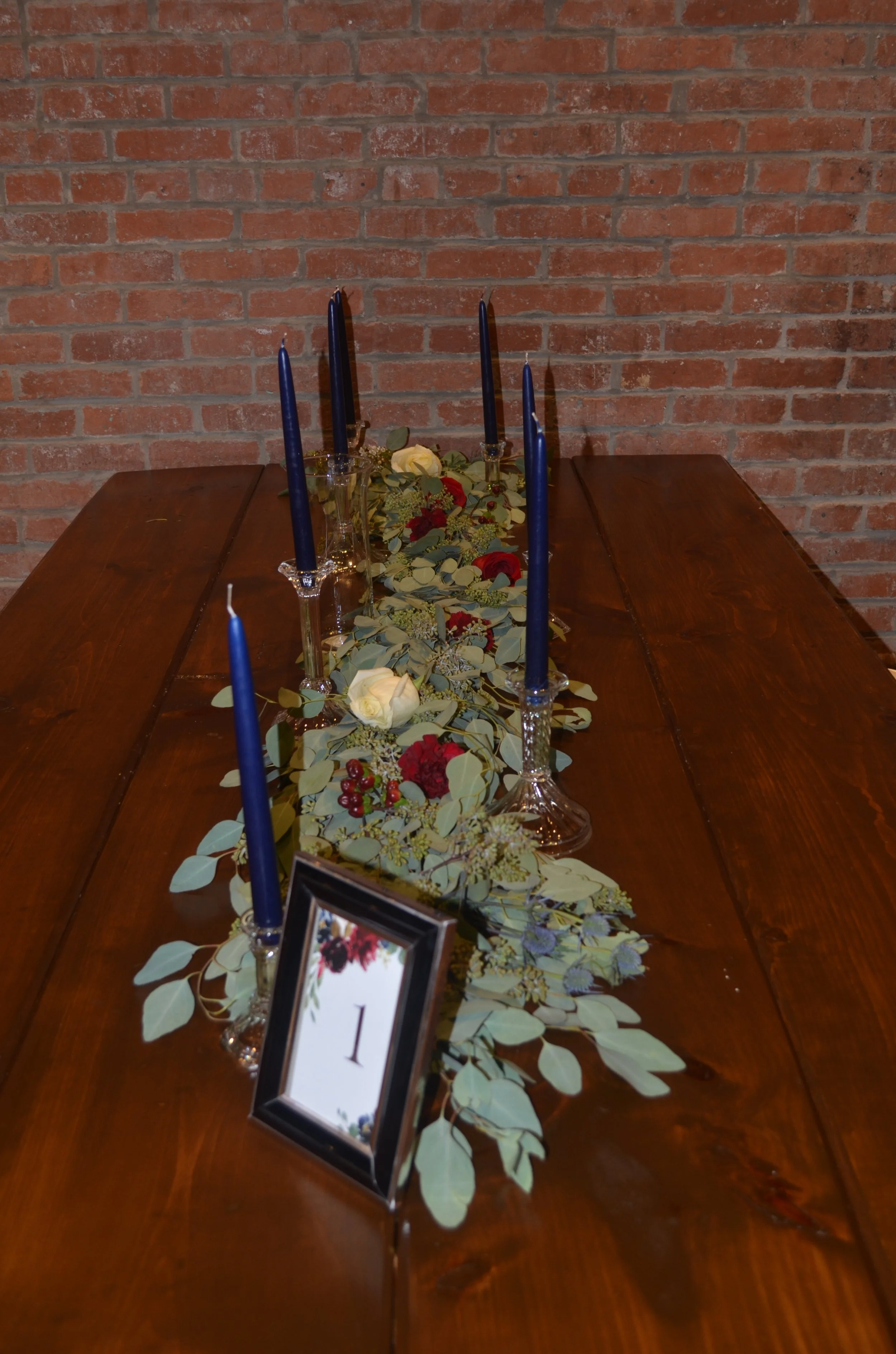 One of the ten centerpieces