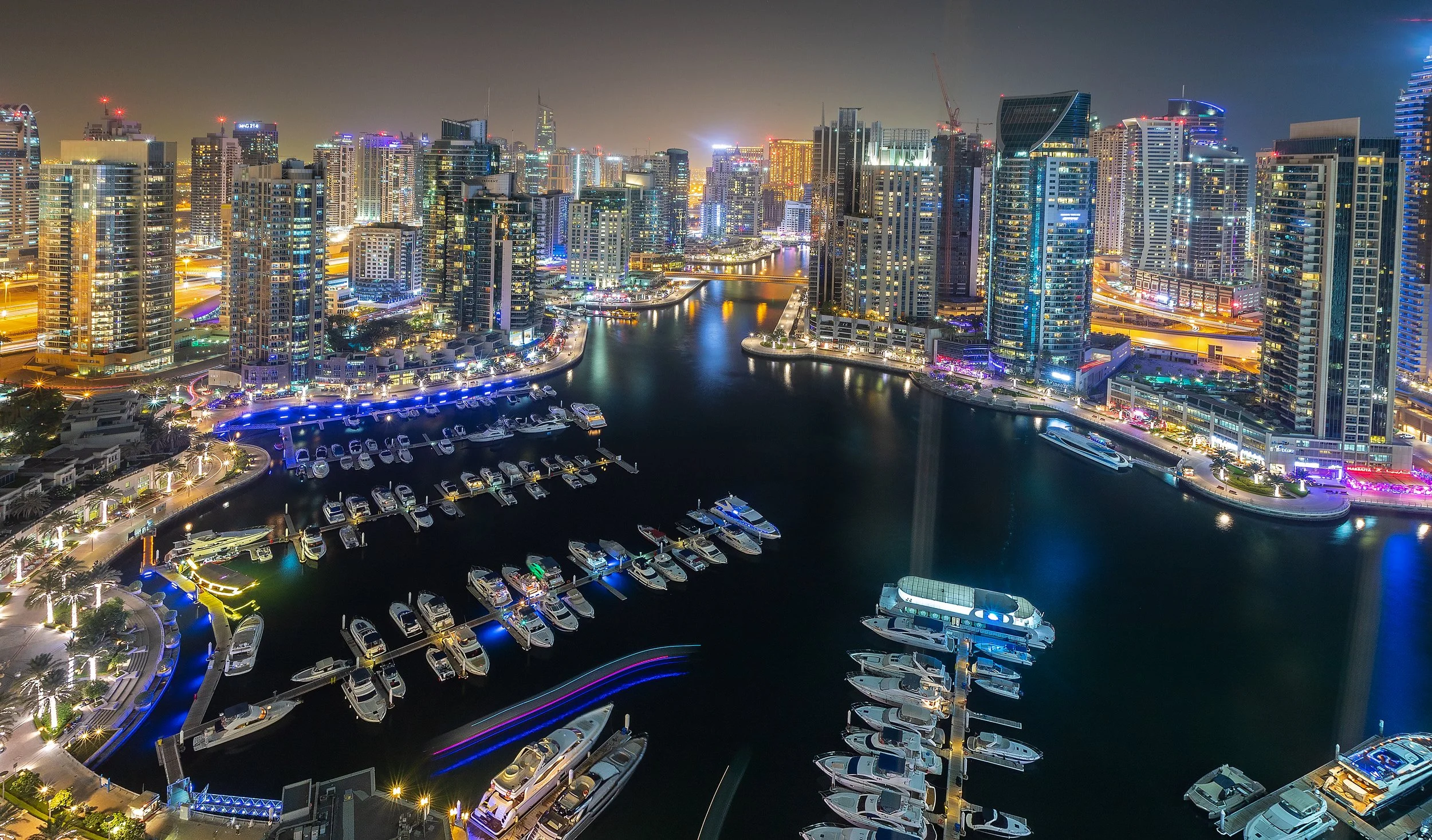 DUBAI MARINA PRIVATE YACHT AND BOAT FLEET