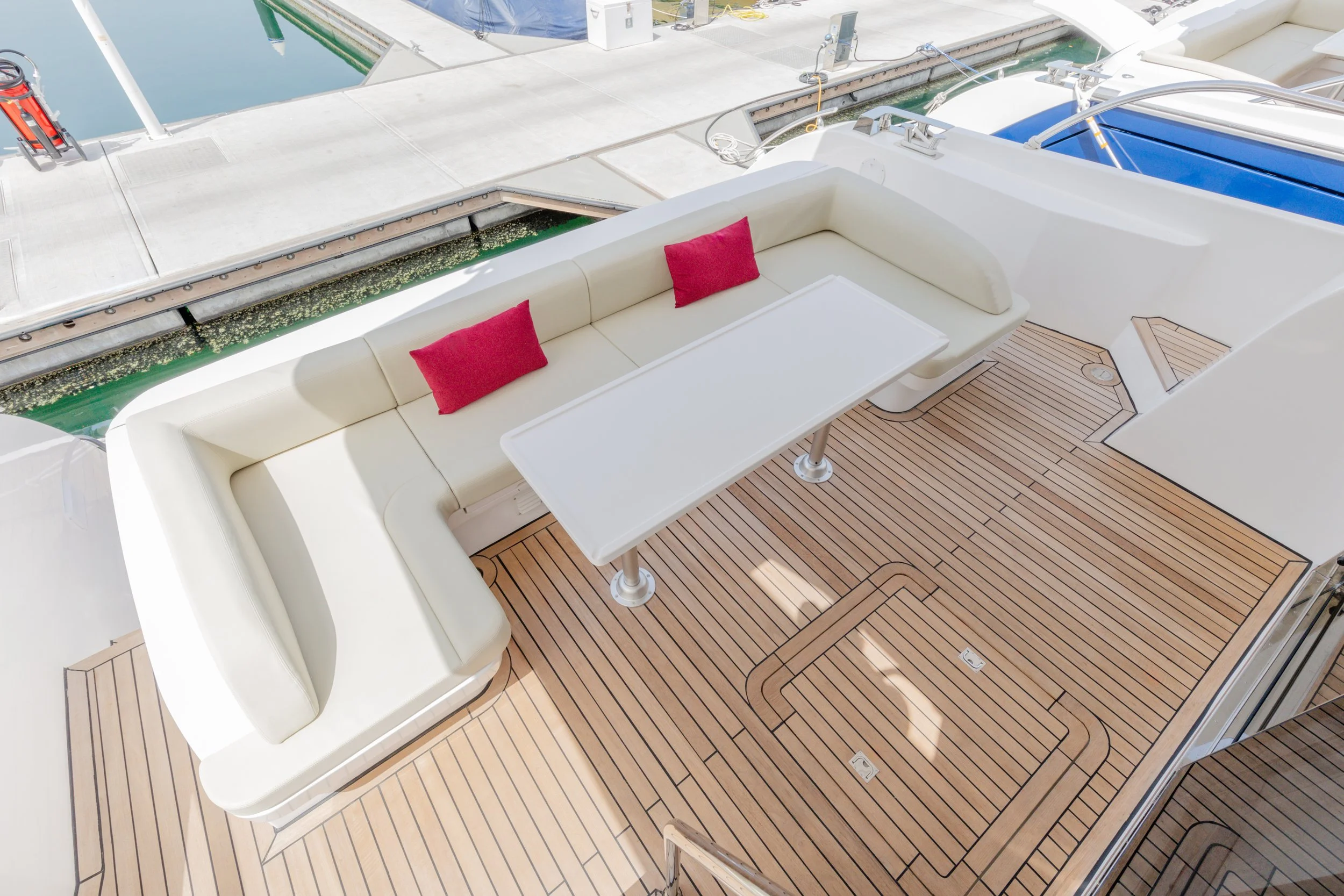 Flybridge 1.jpg