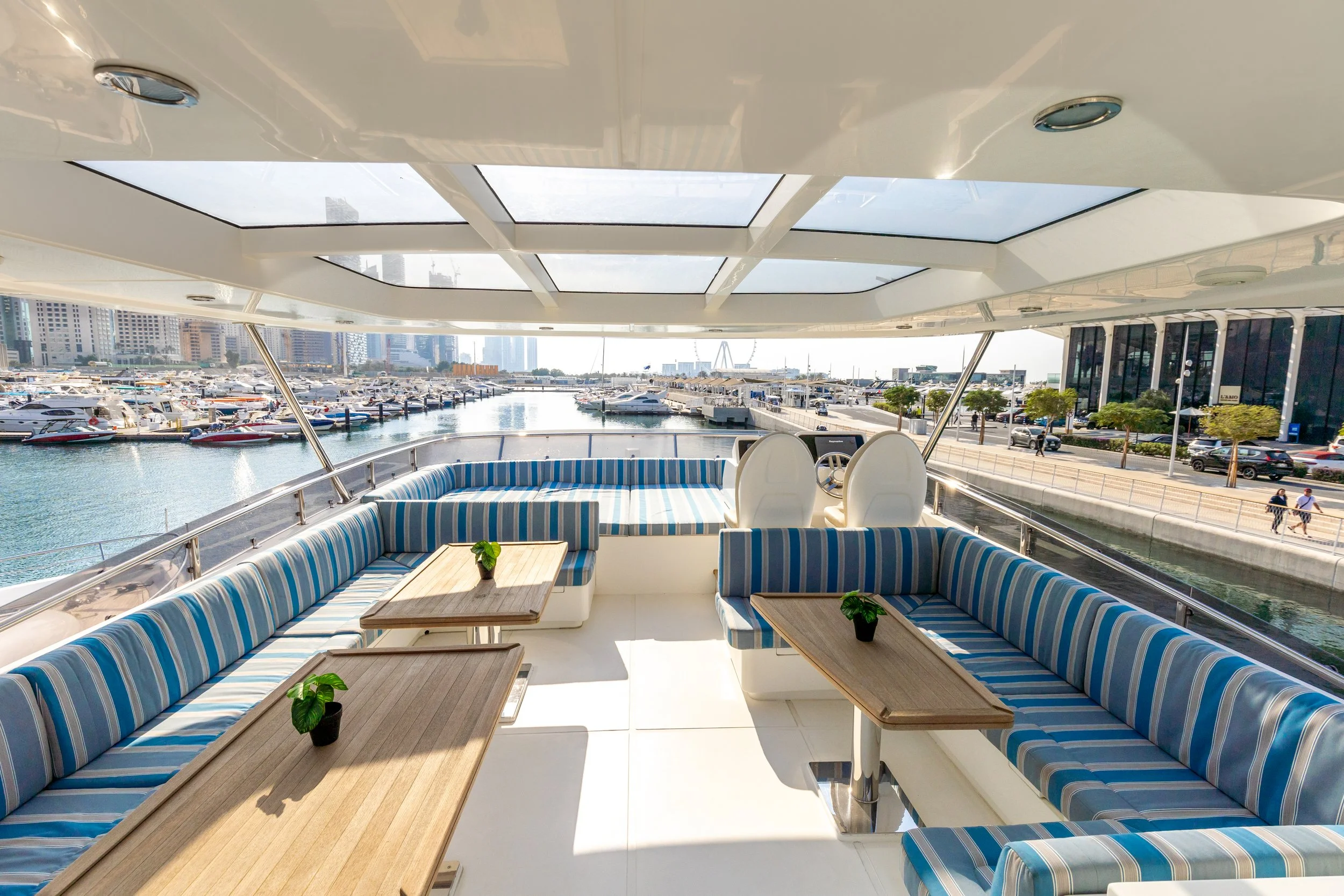 Flybridge 1.jpg