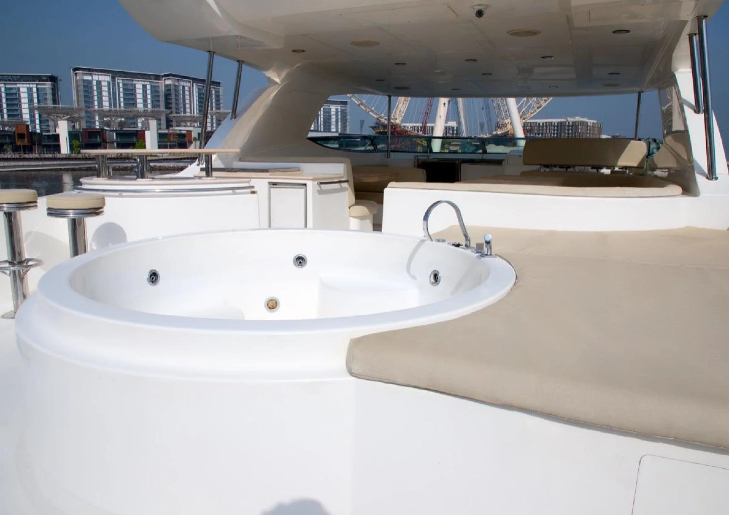 INFINITY 101 ft-11.jpg