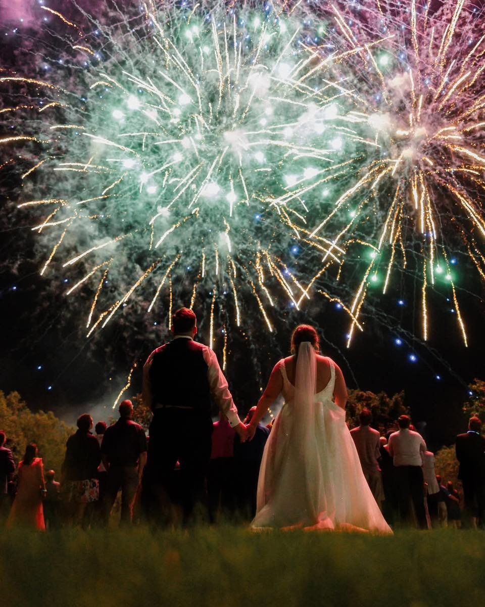 Super dope photo by Jonathan from Bravo Photography!! 🎆 😎 

We always say, hiring the RIGHT and PROFESSIONAL photographer for your day is key 🔑 He&rsquo;s one of the best! 🙌🏽

Come visit with him July 20th at the Summer Sioux Empire Wedding Show