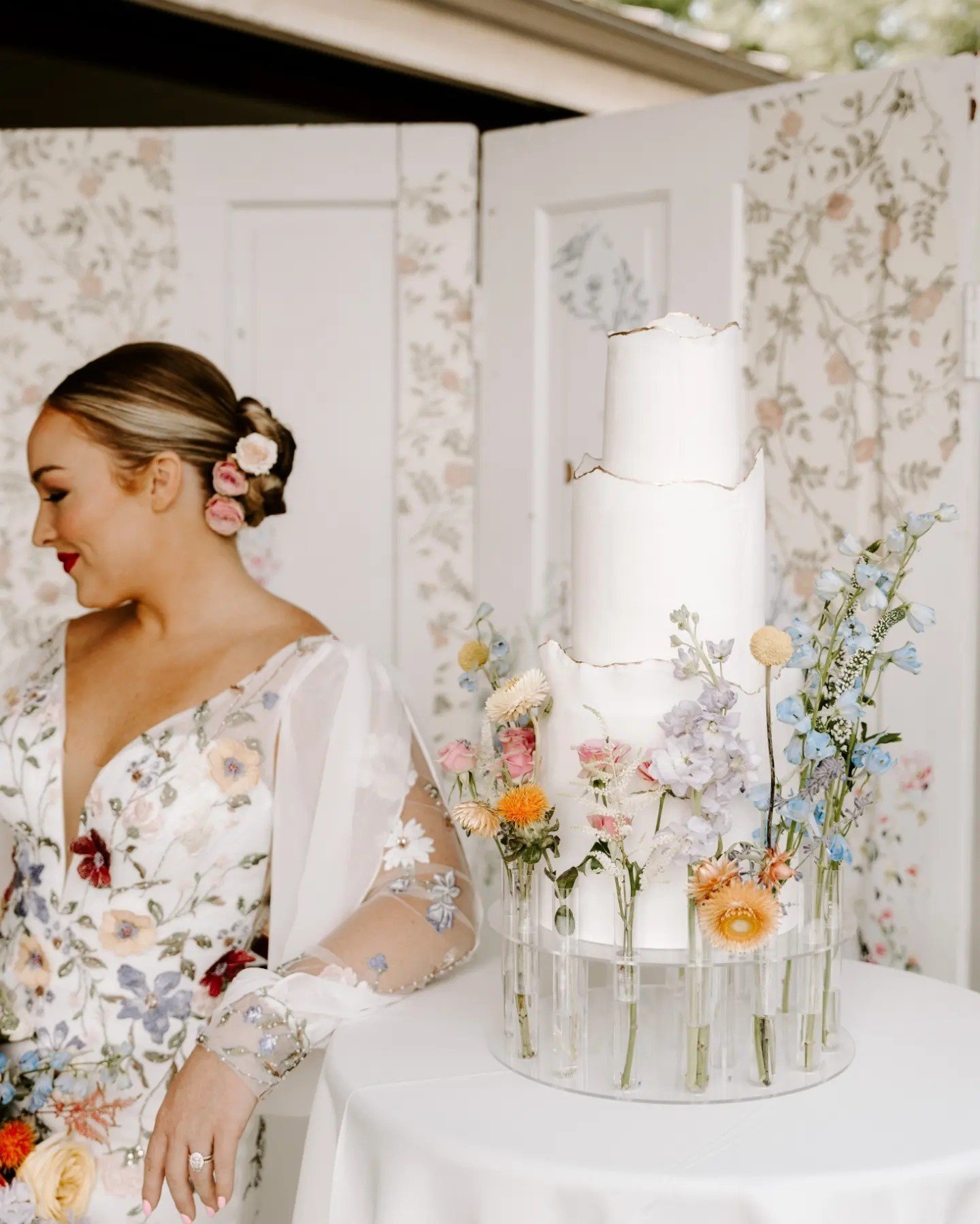 Brides 👰🏼&zwj;♀️&hellip; Come visit with @anna.behning and visit with over 200+ booths to discuss your wedding at the LARGEST, MOST ATTENDED and #1 Sioux Falls bridal show at the Sioux Empire Wedding Showcase on Sunday, February 22nd from 12-3pm at