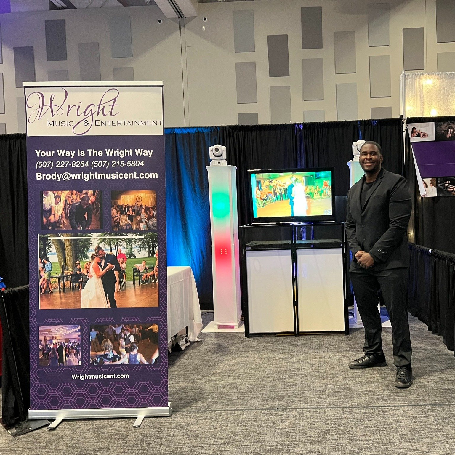 Brides 👰🏼&zwj;♀️&hellip; Come visit with @wright_music_ and visit with over 200+ booths to discuss your wedding at the LARGEST, MOST ATTENDED and #1 Sioux Falls bridal show and Fashion Show at the Sioux Empire Wedding Showcase on Sunday, November 2