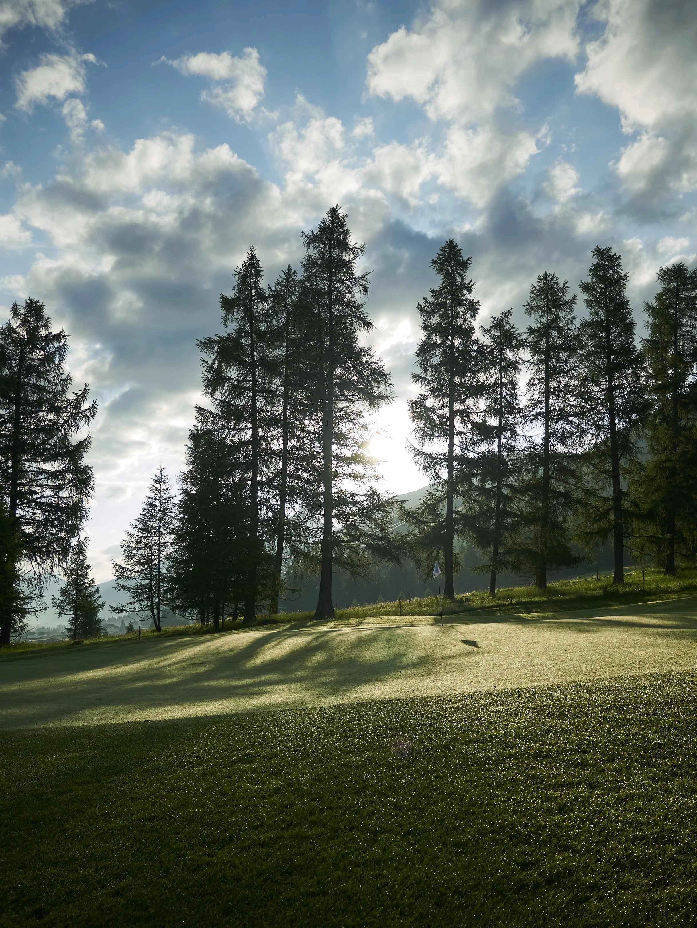 2024.06_ST. MORITZ GOLF 2.jpg