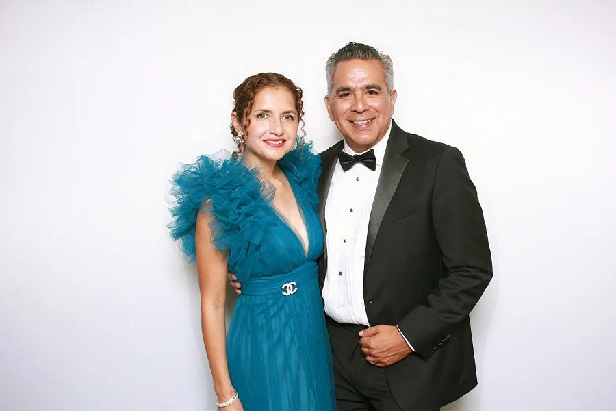 It&rsquo;s giving timeless elegance&mdash;our modern white backdrop never misses! 🤍✨

#modernphotobooth #texasphotobooth #photoboothsanantonio #weddingsanantonio #sanantonioeventrentals #austinphotobooth #downtownsanantoniowedding #sanantoniowedding