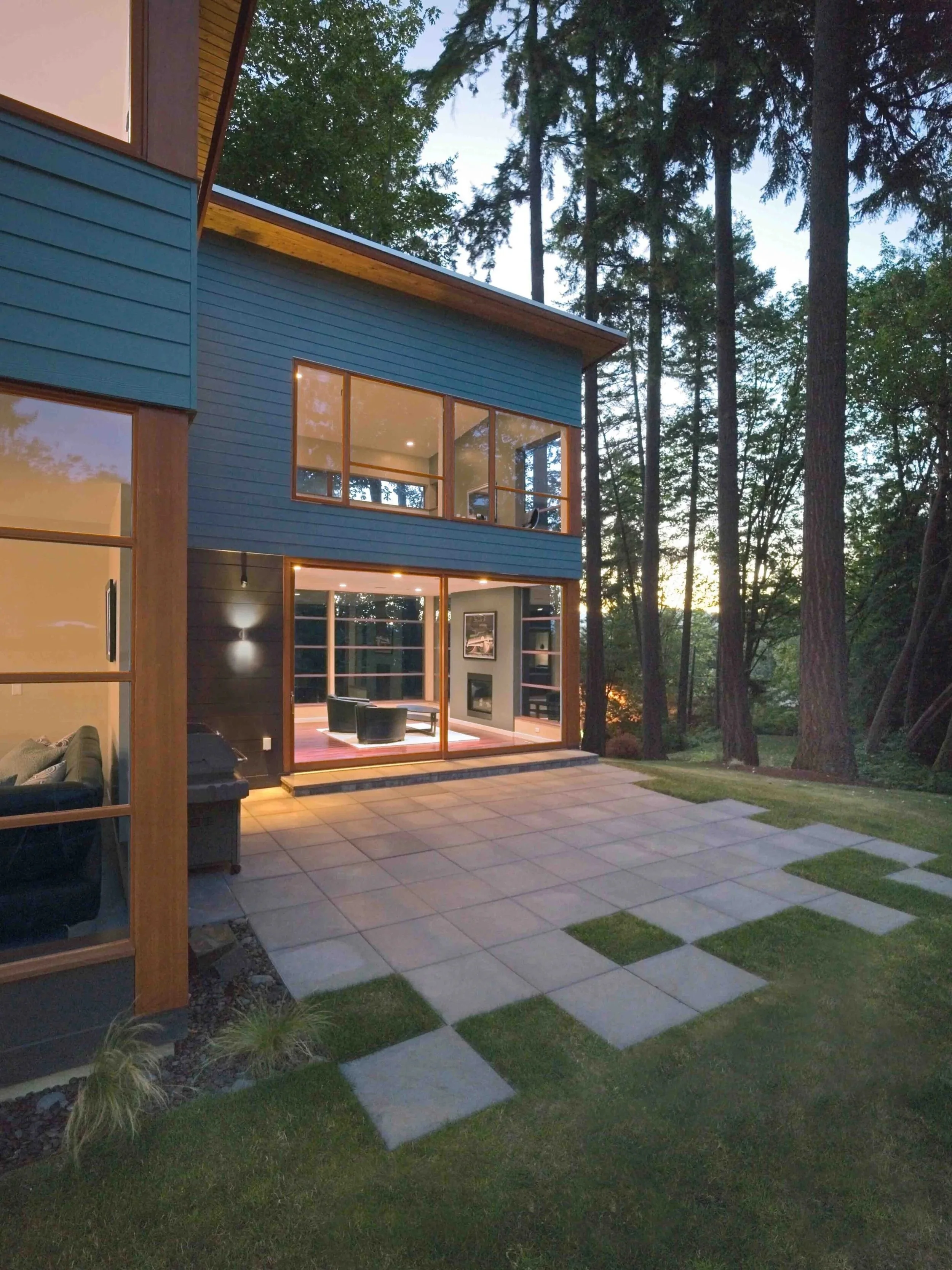 Home of the Month
May 2011 Seattle Magazine “Into the Woods” by Floisand Studio Architects
