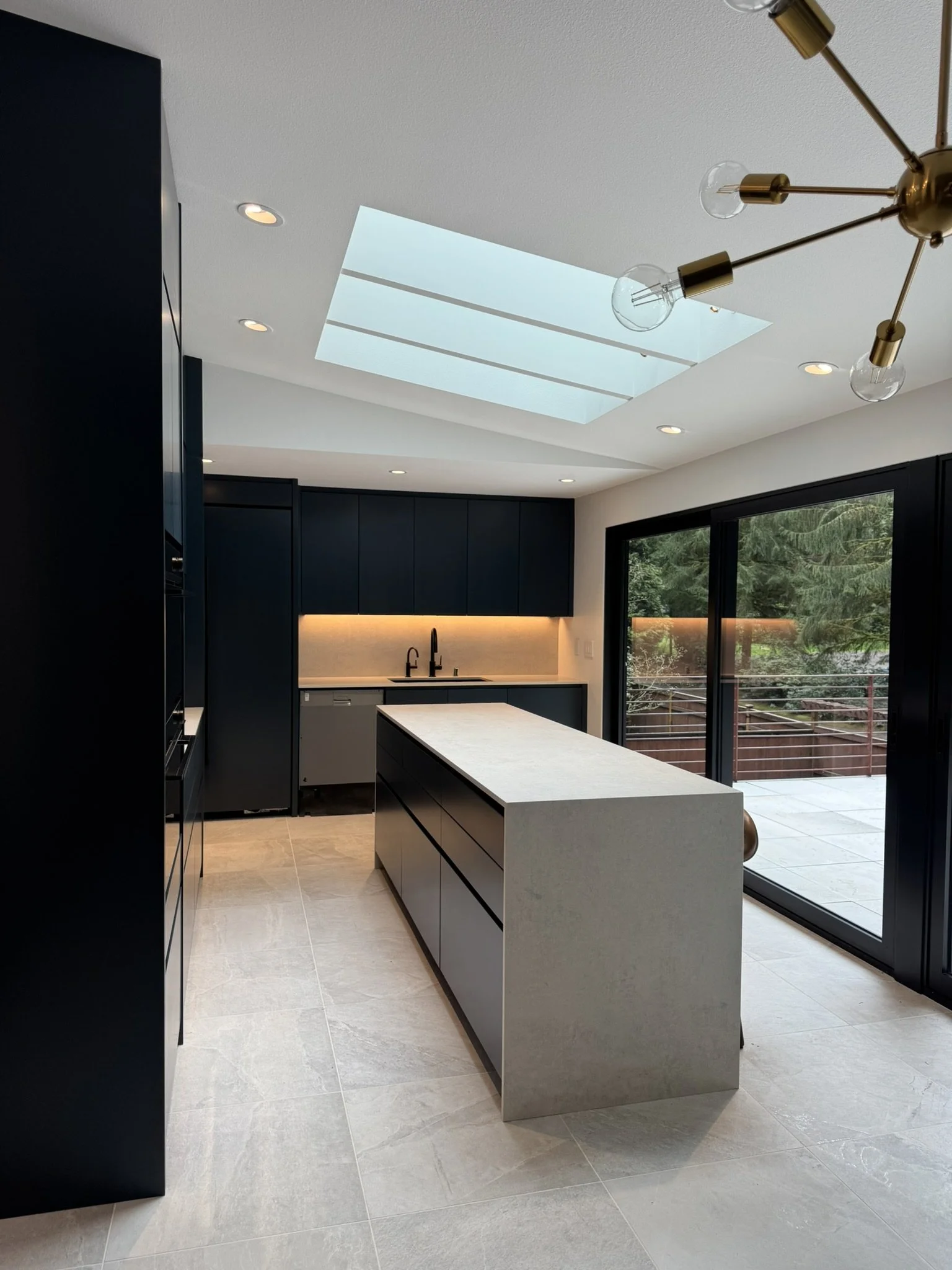 Edmonds_kitchen looking southeast.JPEG