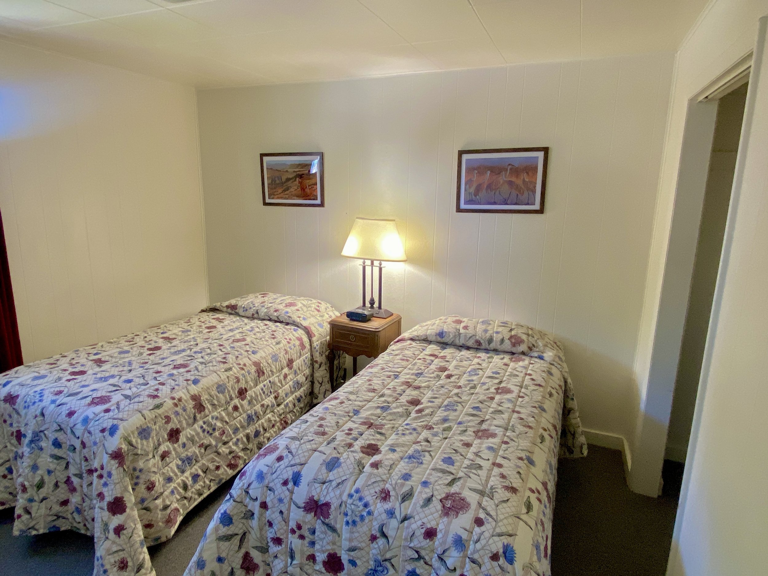 The Bungalow - Two Twin Beds