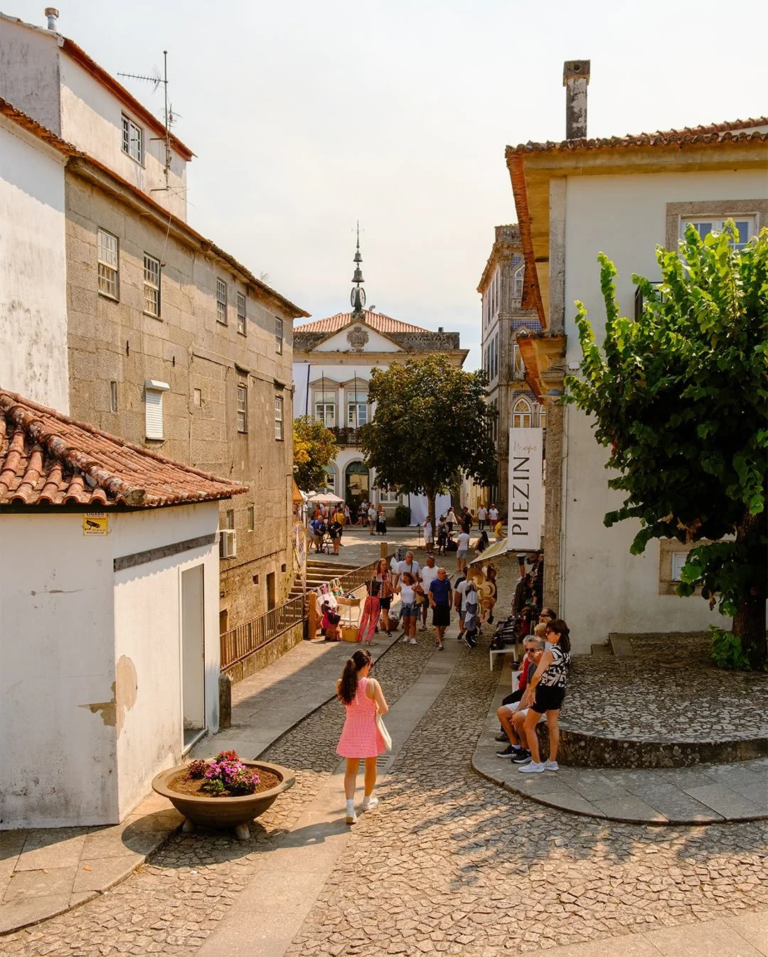 🇵🇹 Valen&ccedil;a, Portugal &bull; August 21, 2024 &bull; Fuji X-T5

Valen&ccedil;a is the main town that anchors Gondomil in the rural north. On the northern edge of town up on a big hill, is the Fortaleza, a 12th century fortress on the Minho riv