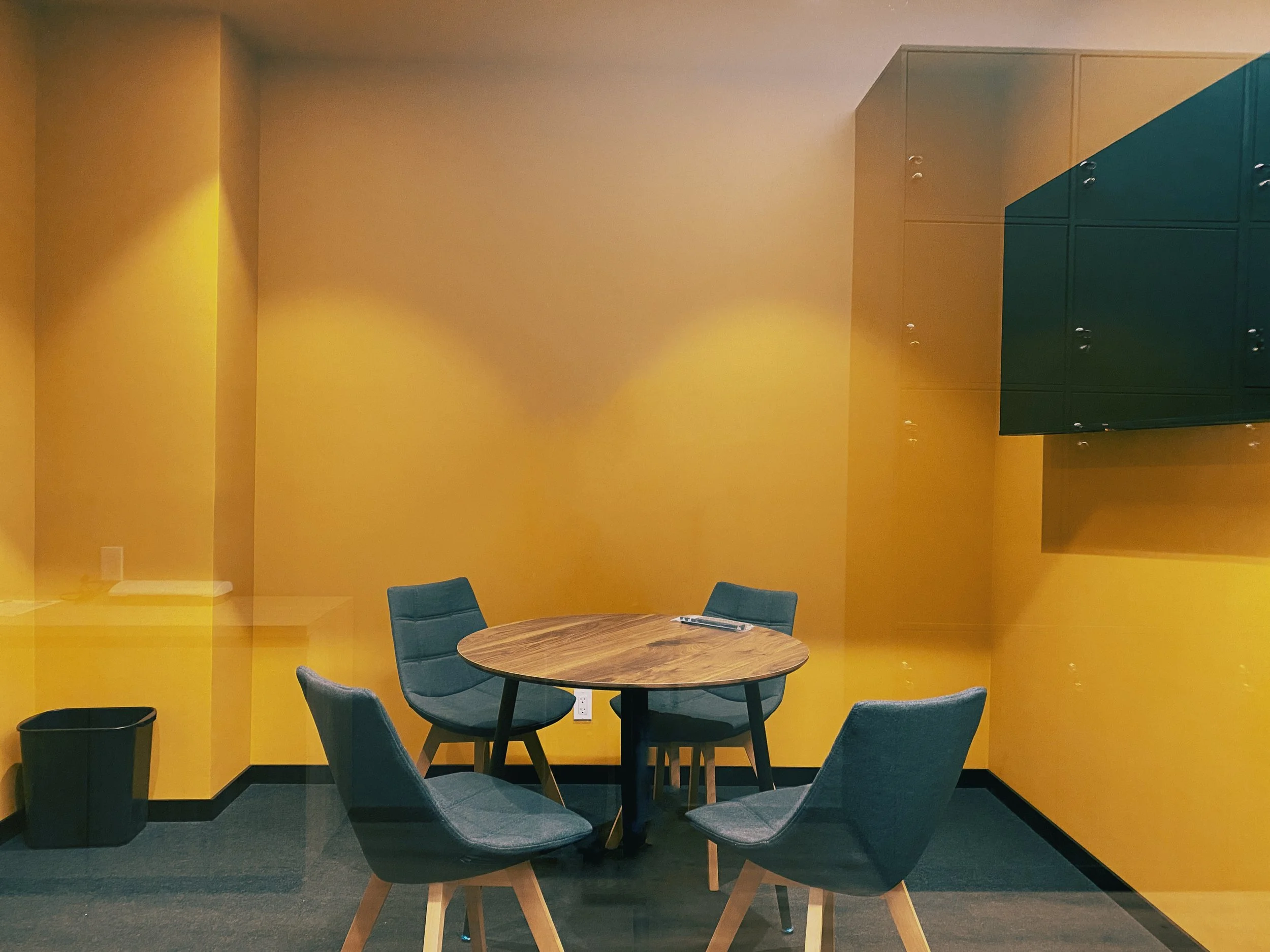 Sala Amarilla de Openhub Condesa