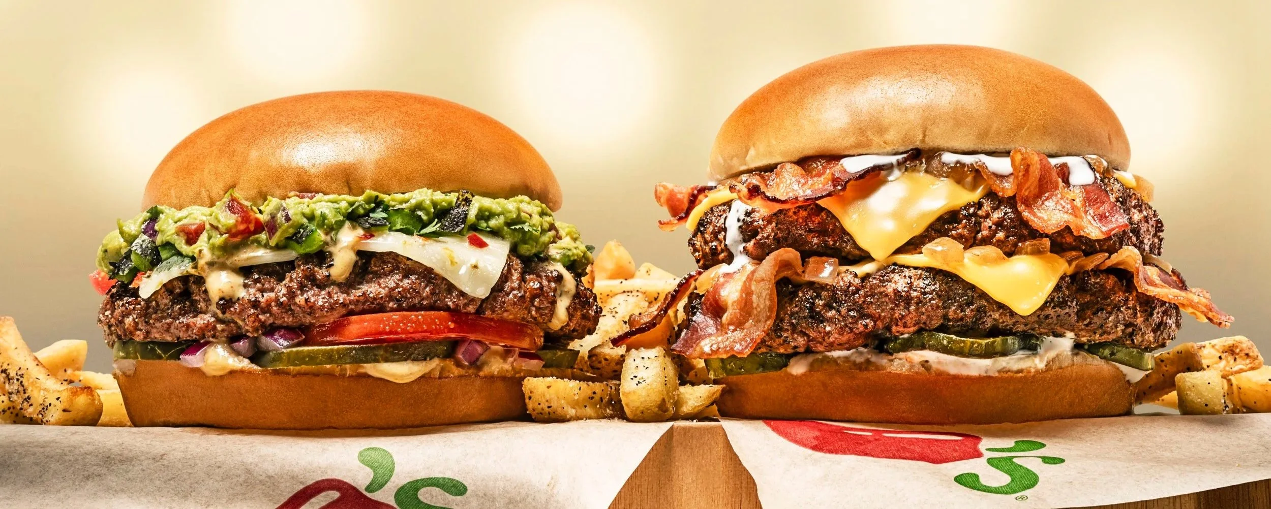 Chilis_SF_BR_BurgerDuo_080_RGB_F.jpg