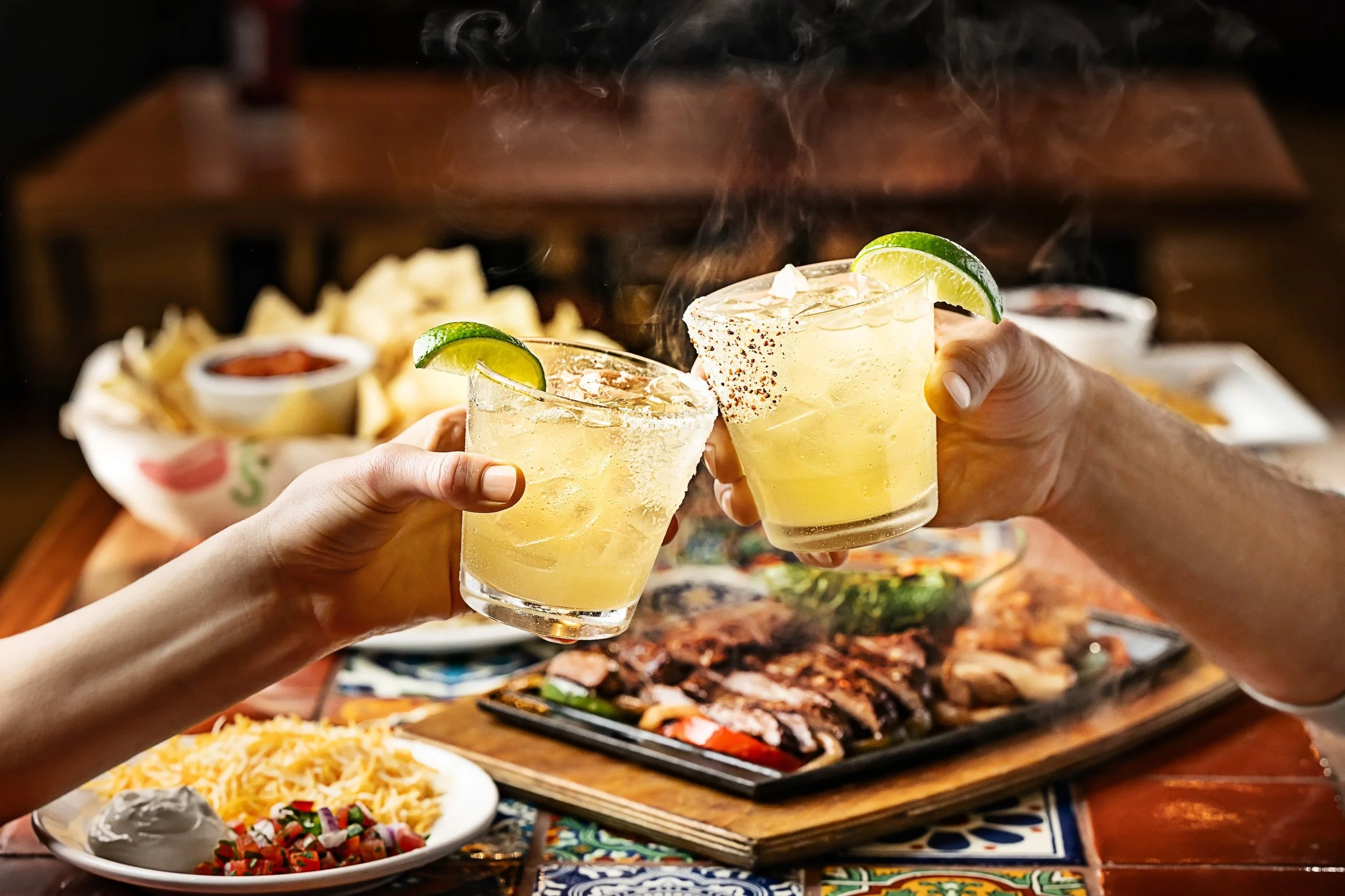 Chilis_CincoDeMayo_Two_Cocktails_HR_resized.jpg