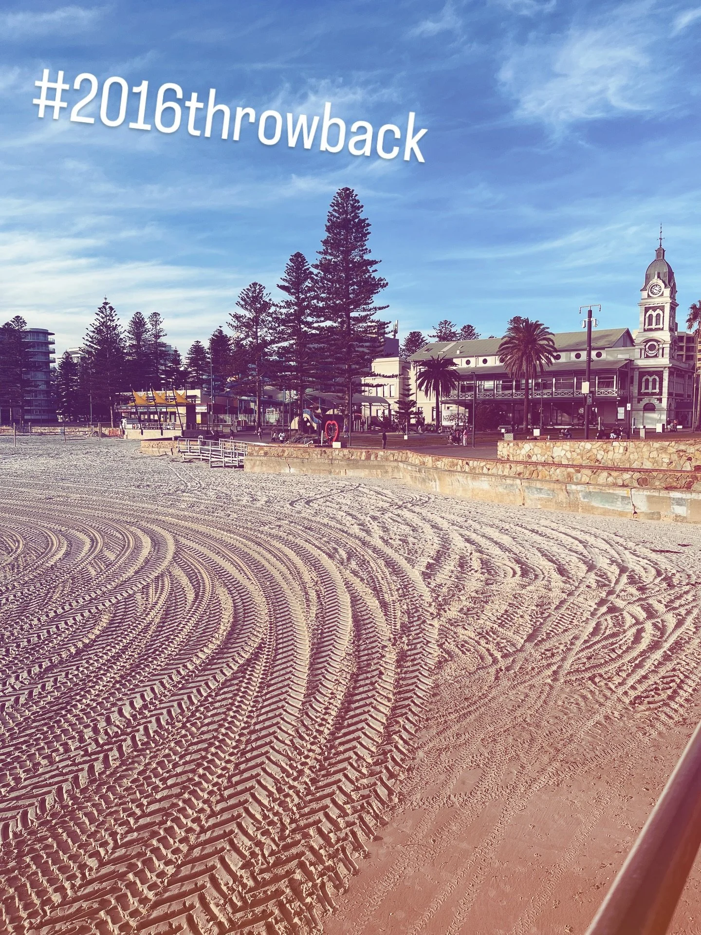 Throwback to us in 2016! We looked so good 🤩 #yolo #2016 #wedidntexistyet #bae #beachvibes #adelaide