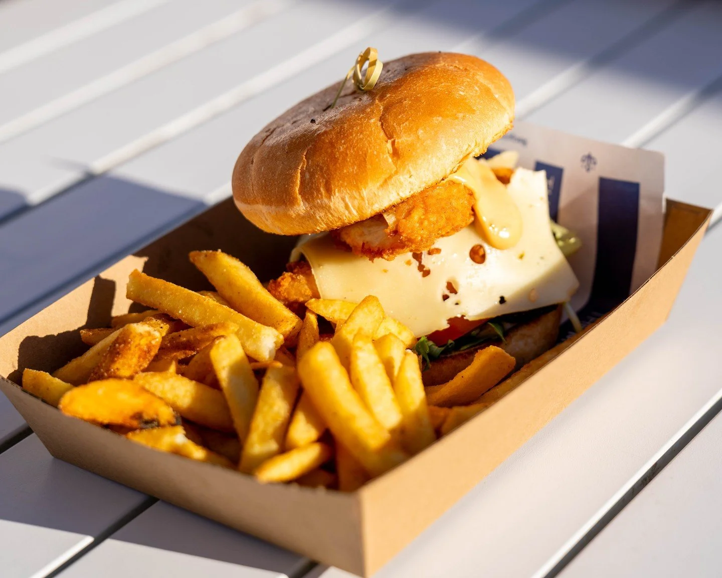 Honestly&hellip; who&rsquo;s saying no to this? 👀🍔

See you by the beach.