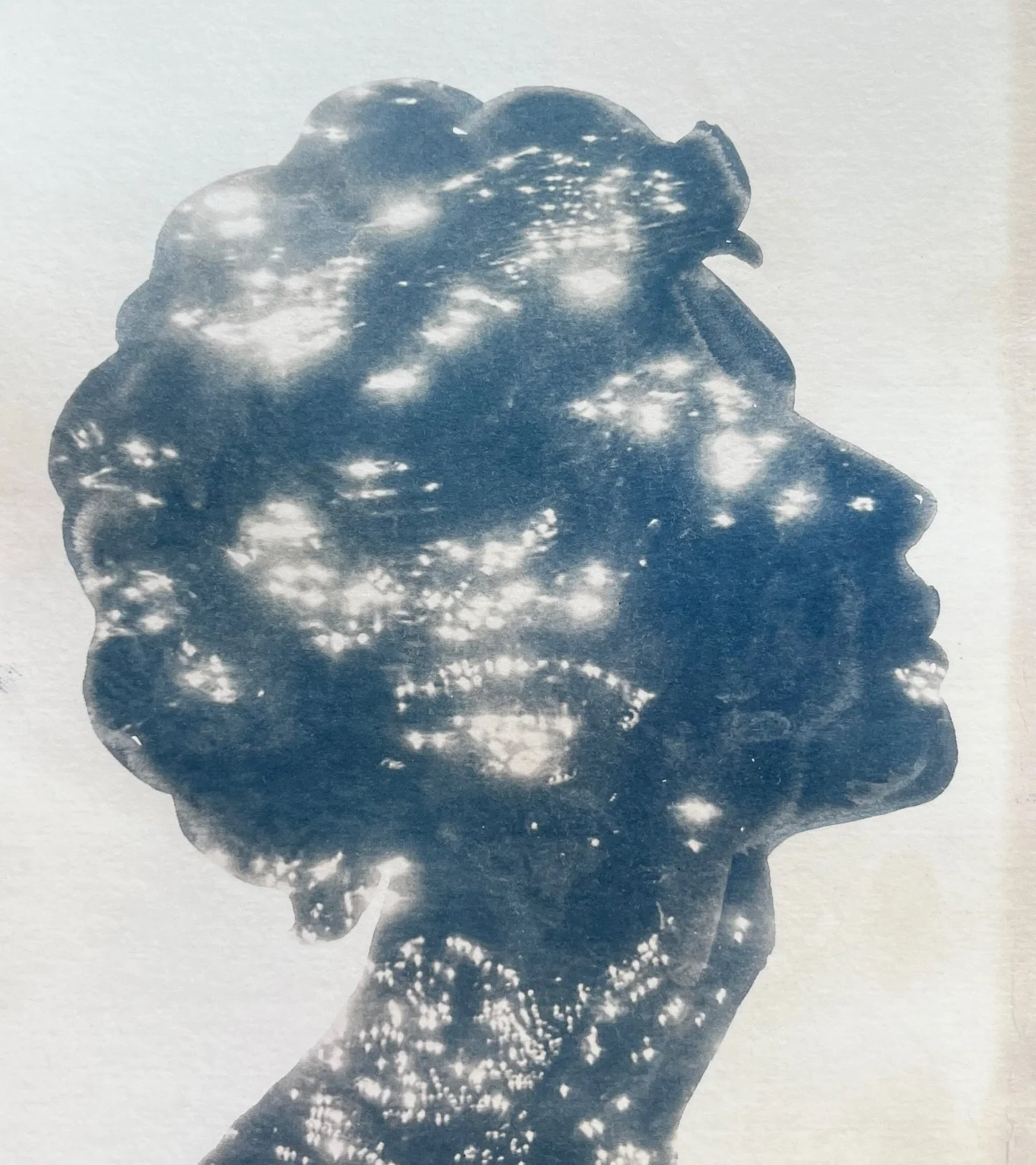 Boy in the light // radiant
.
.
.
.
.
#anomiestudio #cyanotype #antipatriarchy #mysticalart #emotiveart