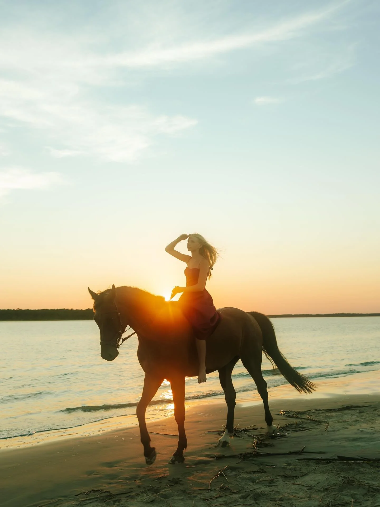 Horse girls are the coolest girls 🐎

.
.
.
Event: @photocampevents
Camp Host: @alexblakephoto
Camp Counselors: @beccaclevelandphoto, @sue.shutterbug
Make Up: @chelseamackmua
Hair: @baileecribbbridal
Model: louisa.eq43 

.
.
.

#myrtlebeachphotograph
