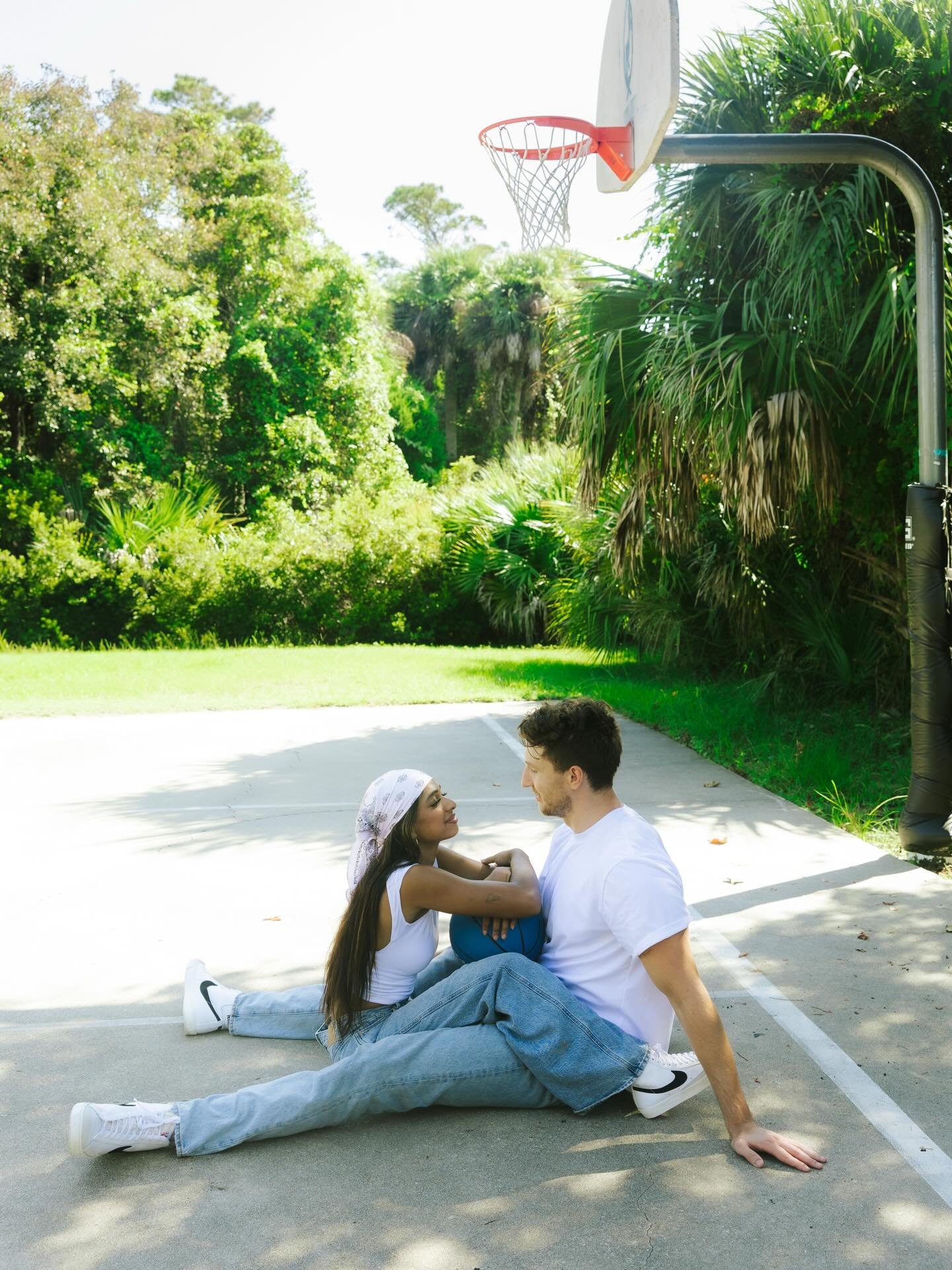 Troy &amp; Gabriella if they were from Charleston 🏀🌴
 

Event: @photocampevents
Camp Host: @alexblakephotography
Camp Counselors: @beccaclevelandphoto, @sue.shutterbug
Models: @Nehas_wrld @nick_urbaetis 

.
.
.
.
#myrtlebeach #myrtlebeachphotograph