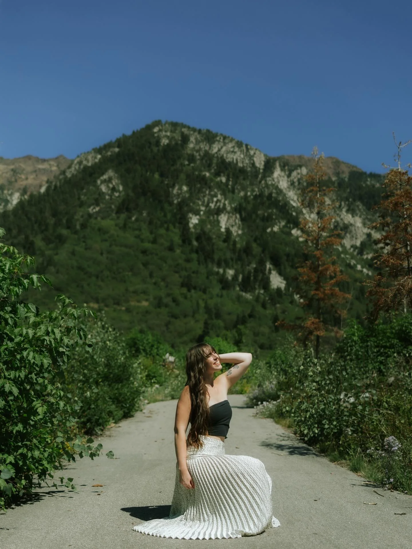 When photographers are together of course we&rsquo;re gonna take photos in every new spot we&rsquo;re in 🤭 It also helps that @bremchughphotography is literally a model 🙂&zwj;↕️ It&rsquo;s been over a year and I&rsquo;m still not over Utah&rsquo;s 