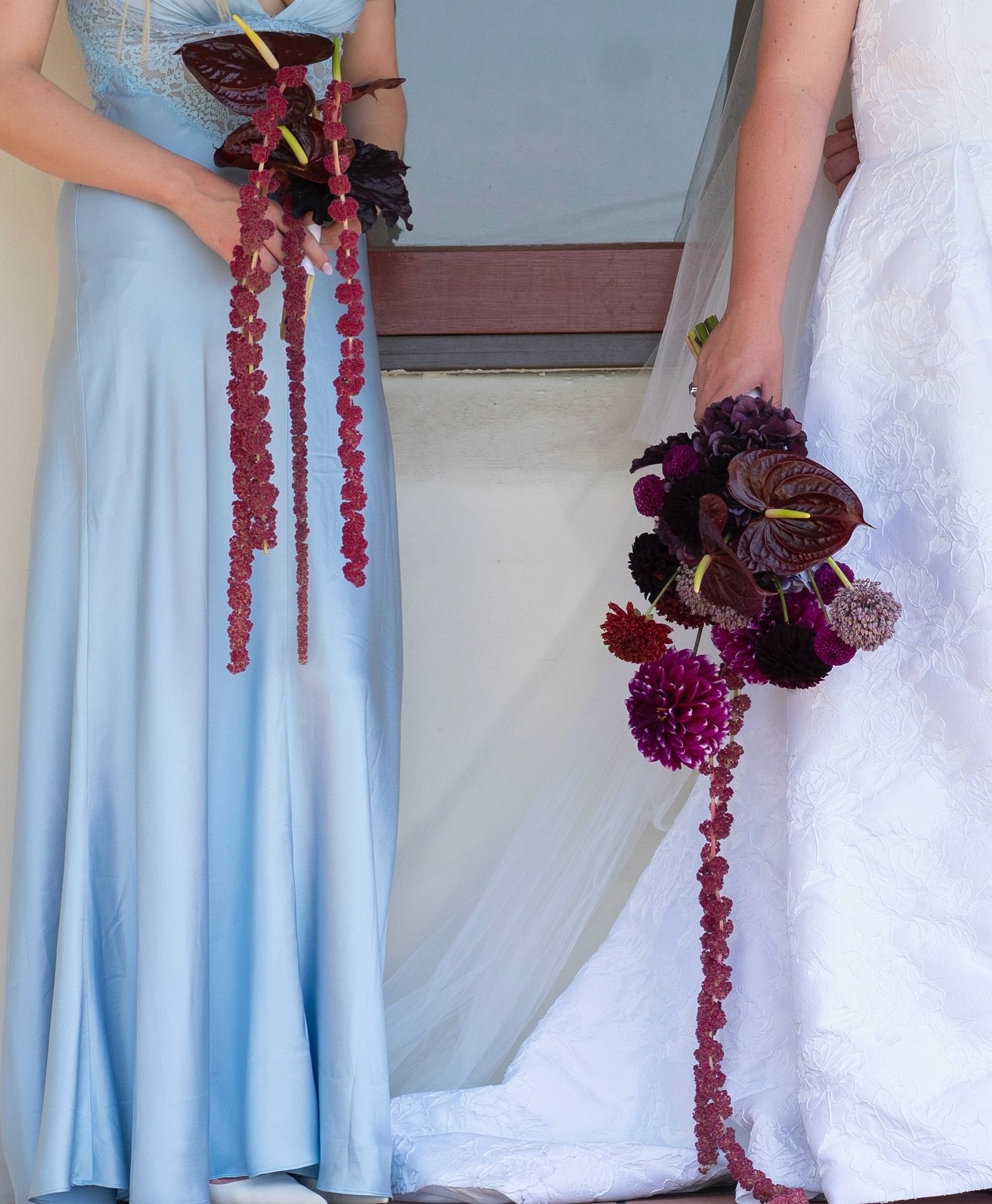 I love making bouquets that feel like a real moment, full of character, texture, and a bit of edge. 💜For Zara.