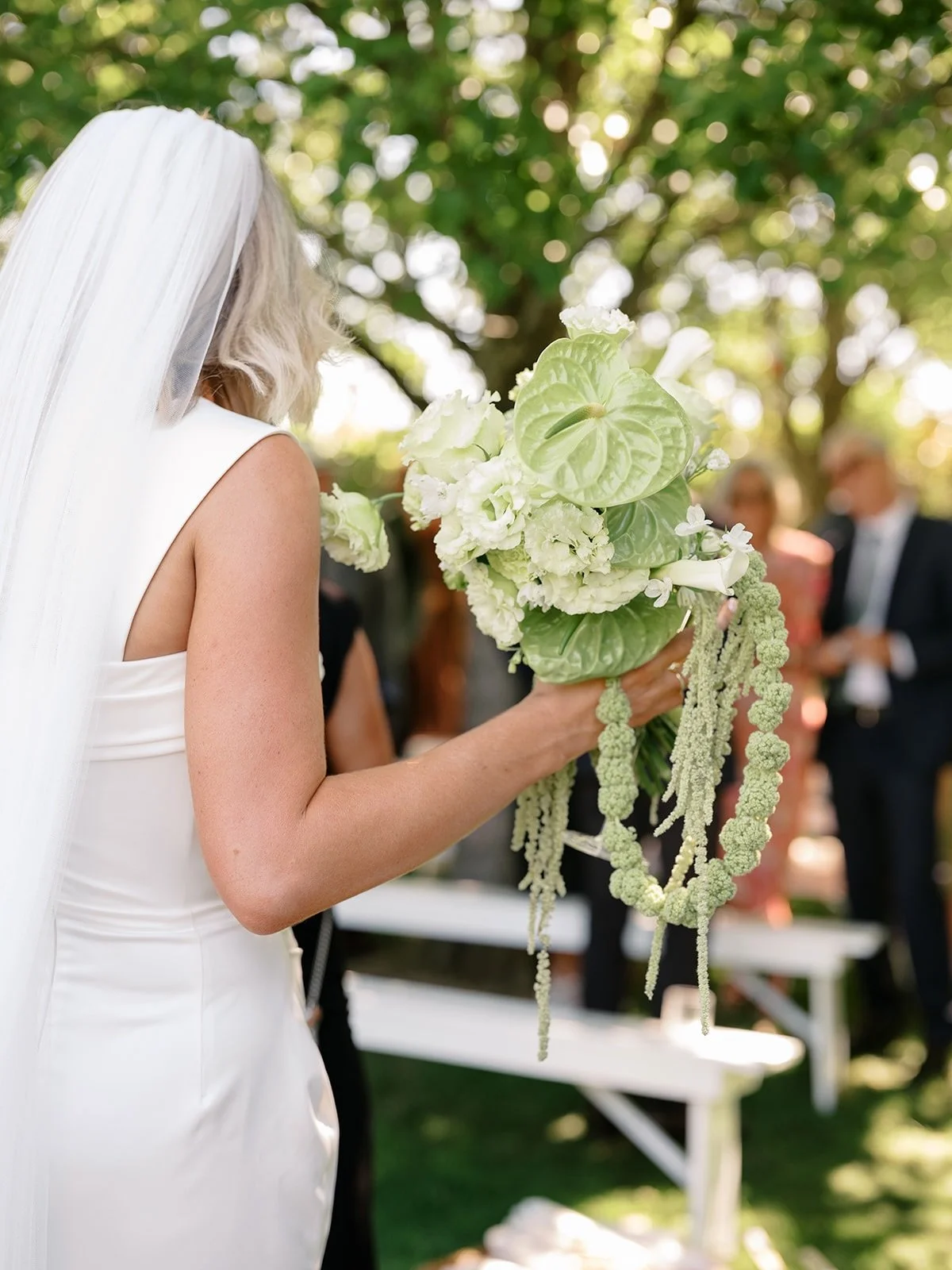 💚 Lime green had a moment this season&hellip; and I&rsquo;m not mad about it 💚

Photographer @nataliemcnally_