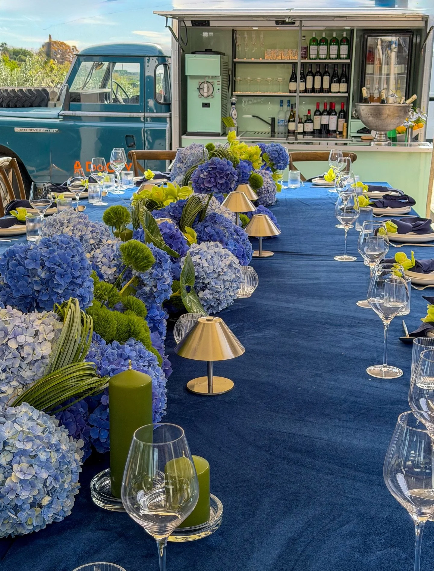 Men like flowers too.

A long lunch for a special birthday 💚 celebrated in style with blue and green floral runners, a velvet tablecloth, and our Margarita bar set for one helluva party.