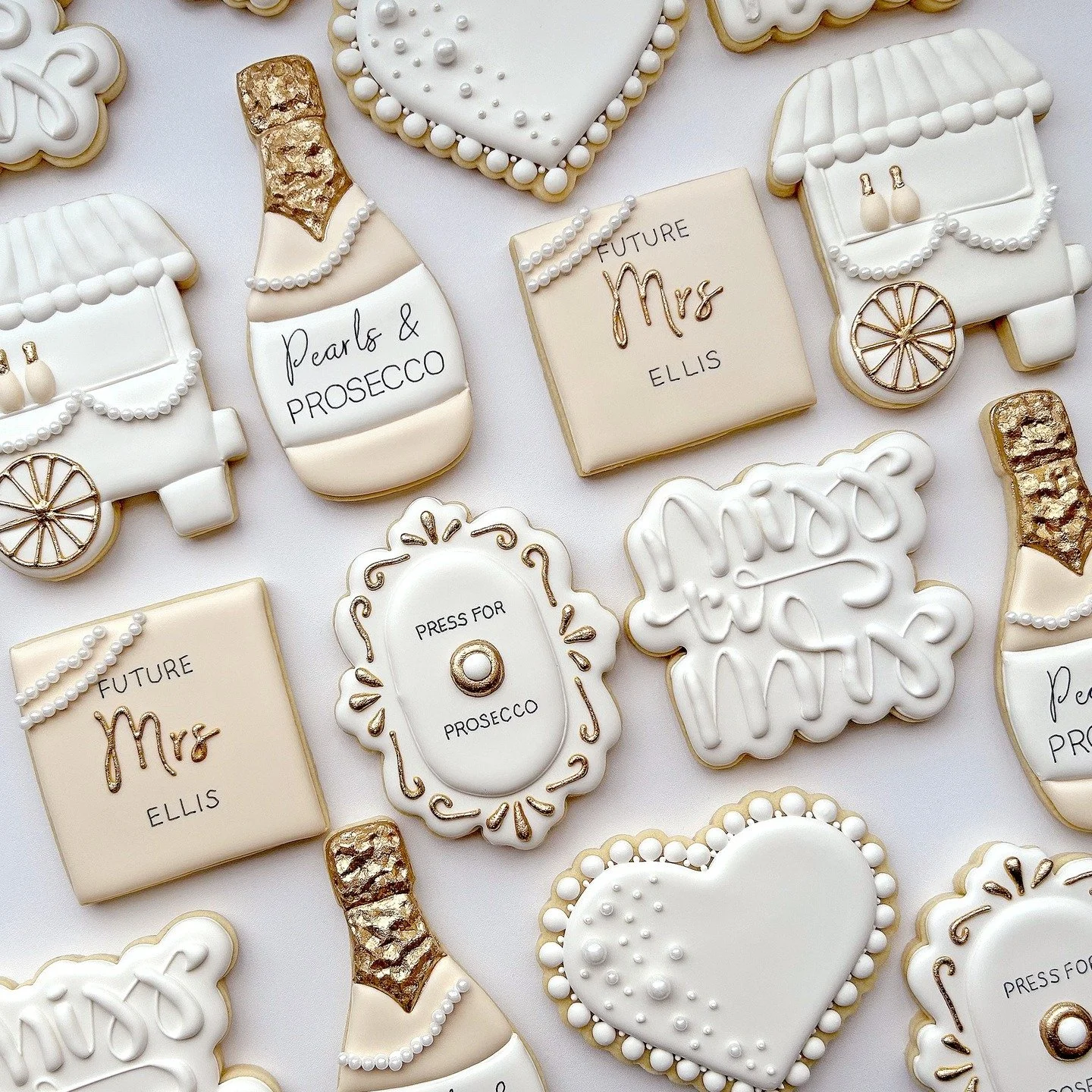 Pearls &amp; Prosecco themed bridal shower cookies! 

So. Many. Candy. Pearls.

But the effect turned out nice!

.
.
.
.
.
.
.
#pearlsandprosecco #pearlsandproseccobridalshower #pearlsandproseccocookies #customcookies #bridalshowercookies #cookiesnea