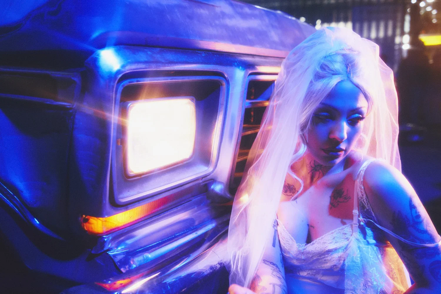 14+-+Mon+Laferte+-+2466+-+Neil+Krug+-+Low+Res.jpg.webp