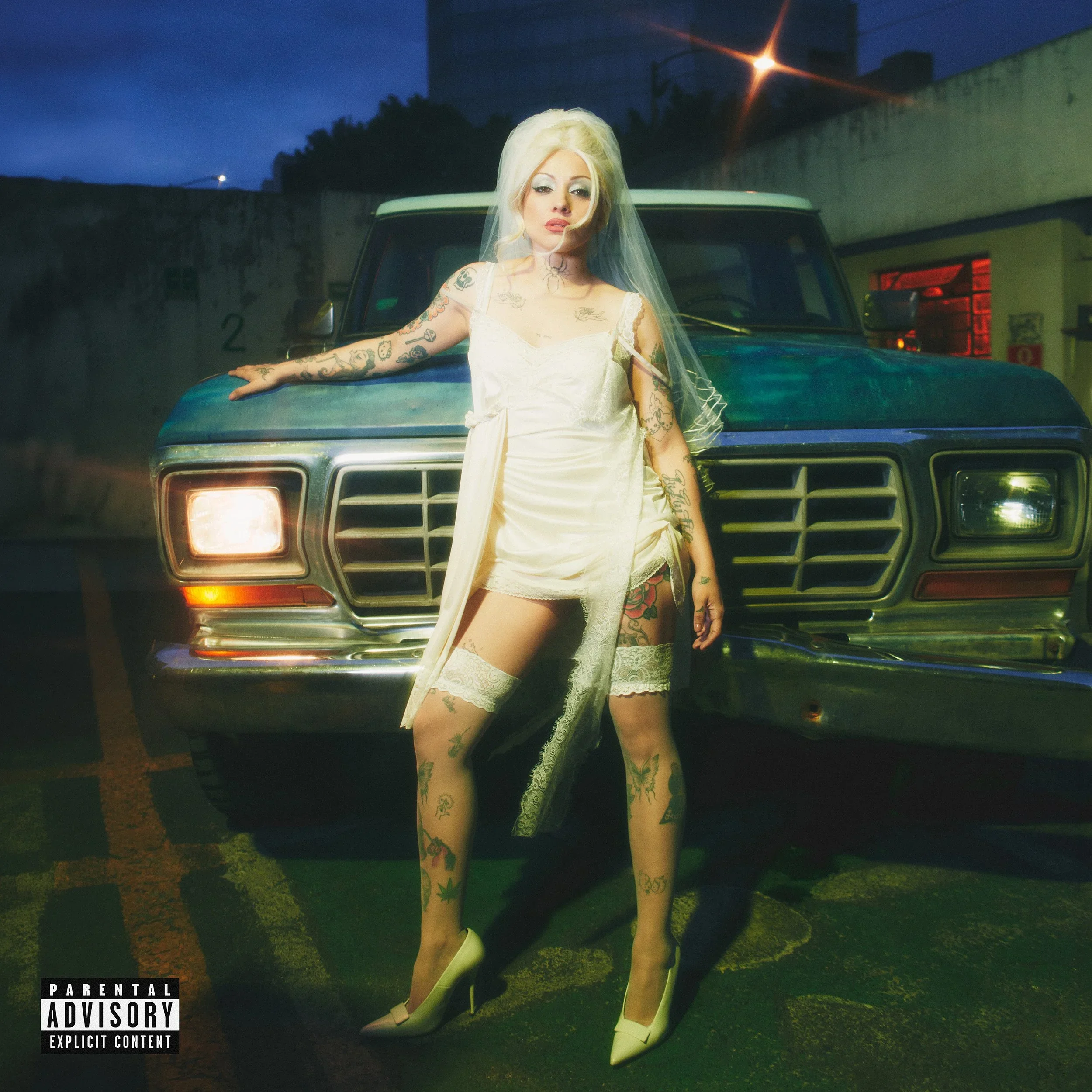 Mon+Laferte+-+Femme+Fatale+2+-+Neil+Krug.jpg.webp