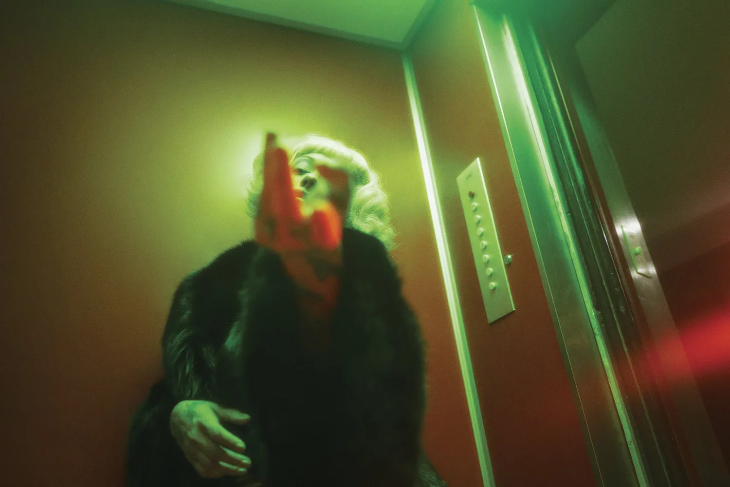 5+-+Mon+Laferte+-+Femme+Fatale+-+Neil+Krug.jpg.webp