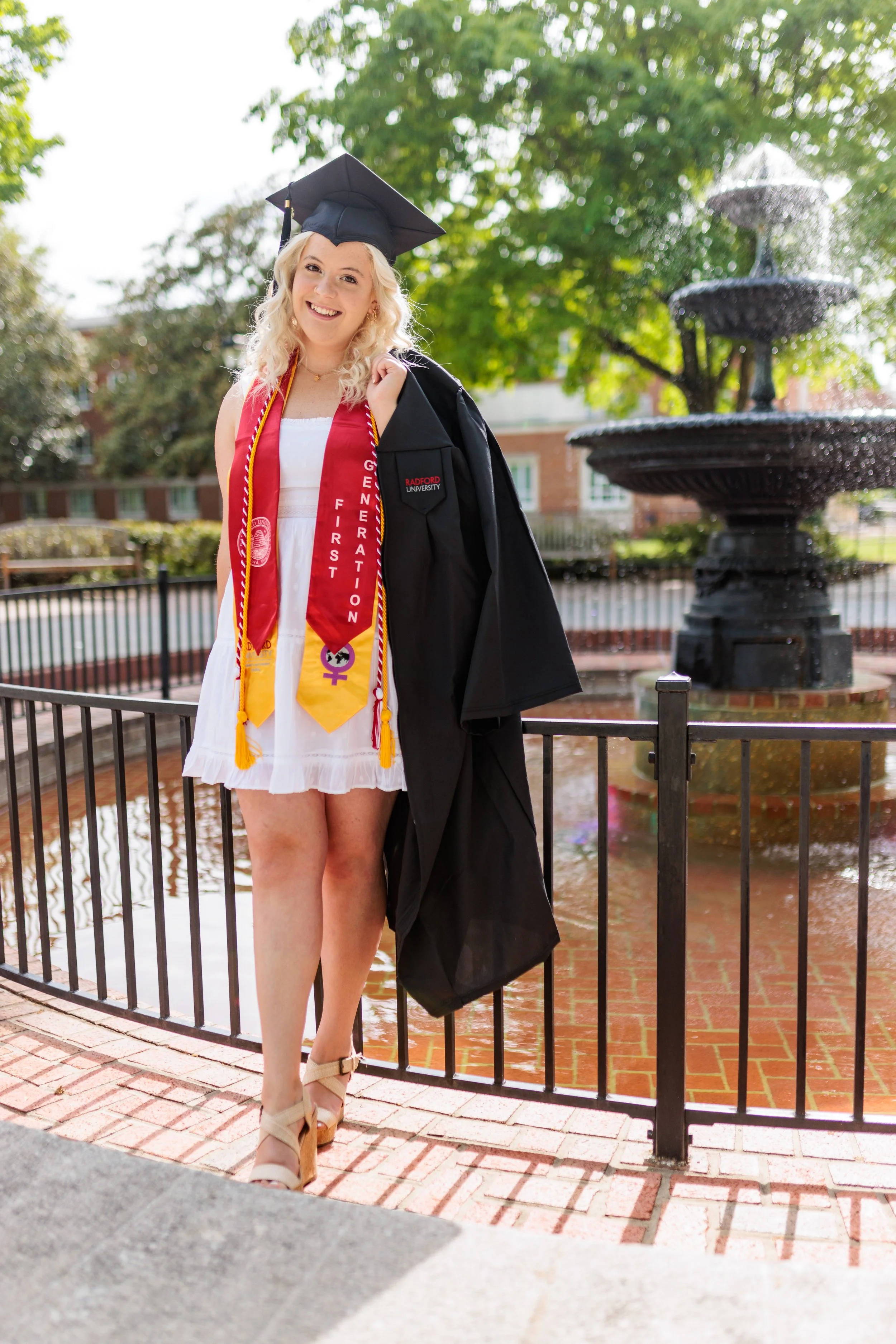Alyson Carneal Graduation Web_20230429_008.jpg