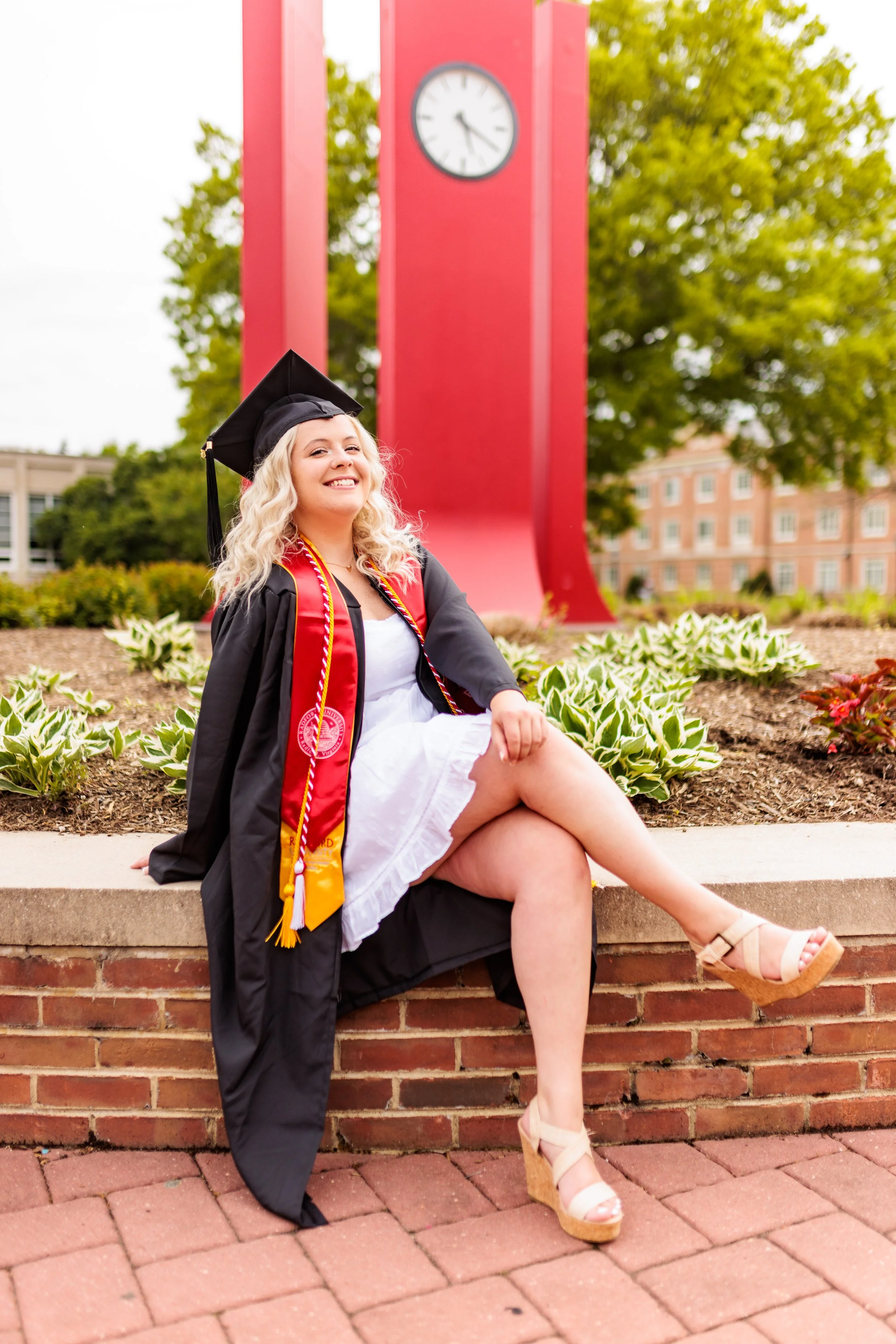 Alyson Carneal Graduation Web_20230429_045.jpg
