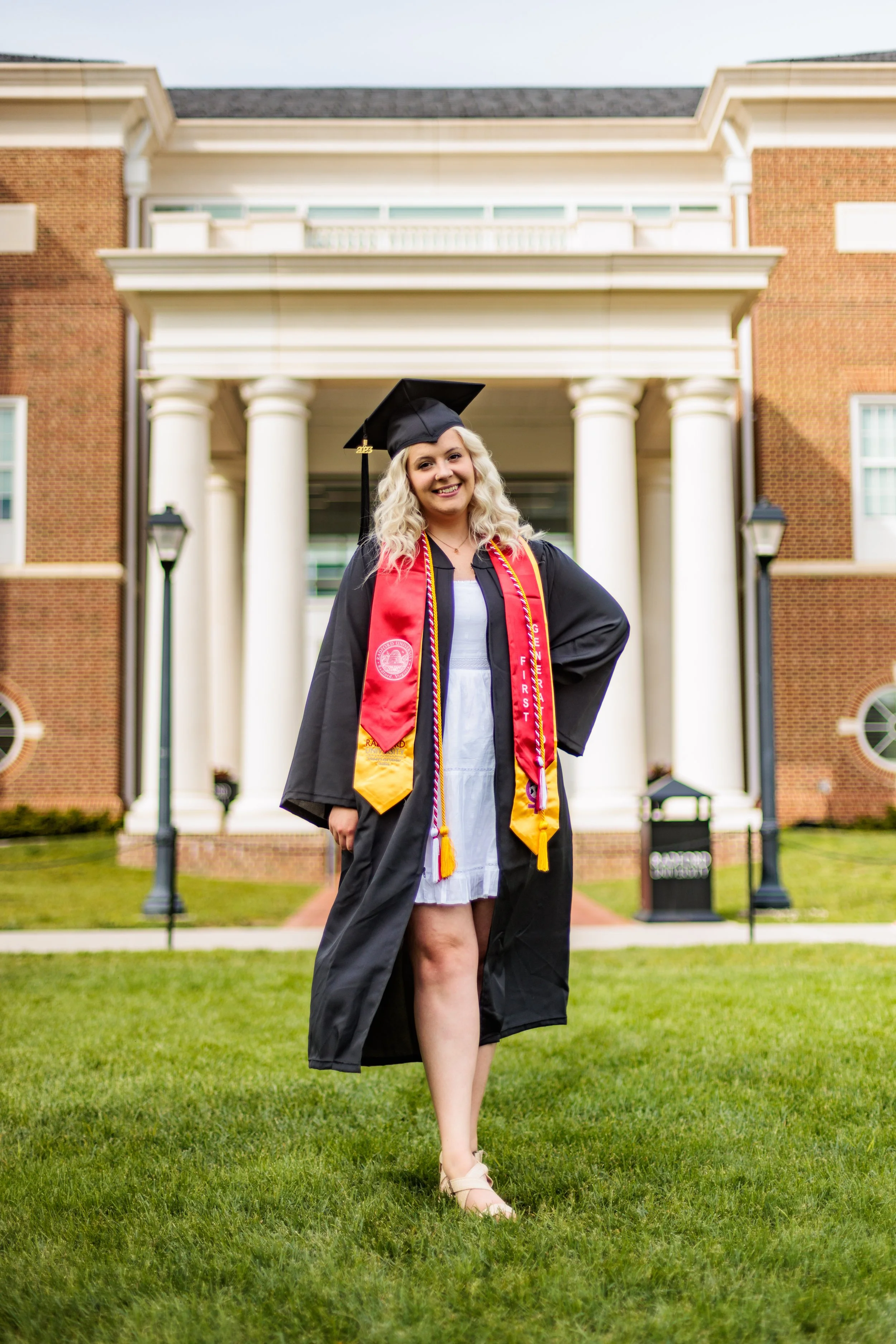 Alyson Carneal Graduation Web_20230429_019.jpg