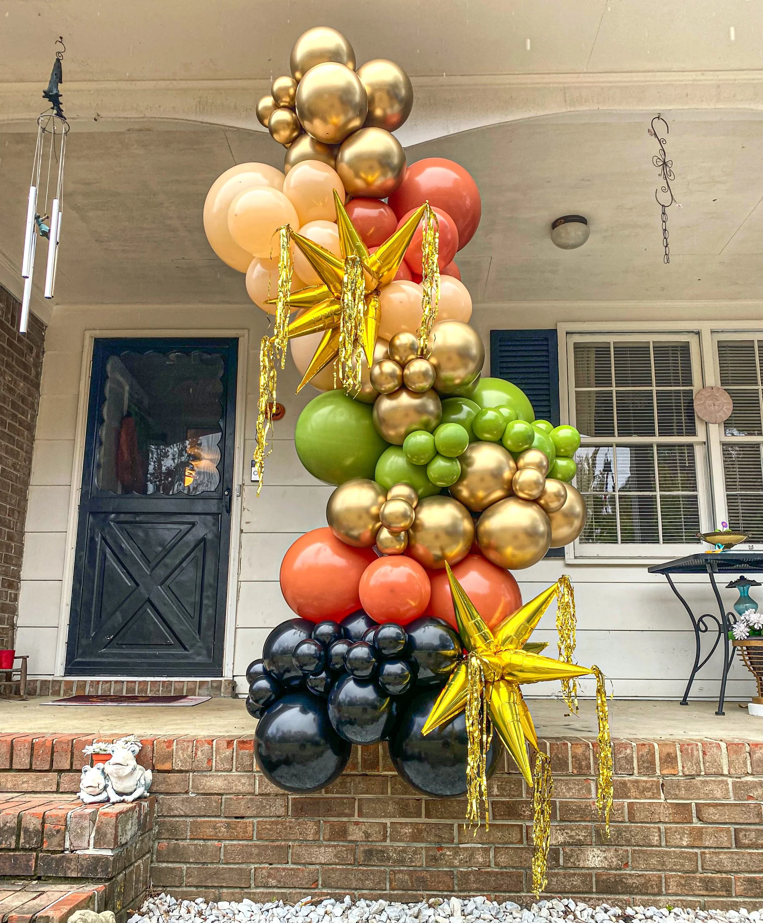 10ft Balloon Garland w/ Starburst add-on 