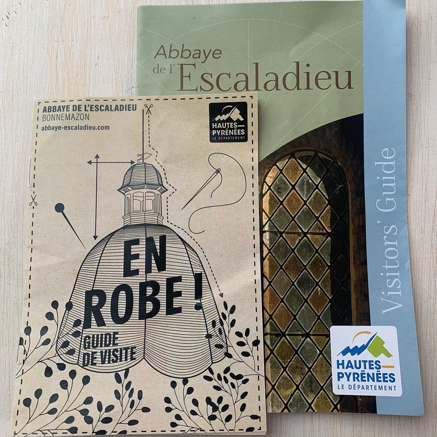 Visit to Abbaye de l&rsquo;Escaladieu to taste the fruit pate/sweets made my local monks, walk around the old abbey and view the artwork displayed in the buildings and grounds. The sun came out too. Wonderful exhibition, wiyh most works havibg a stro