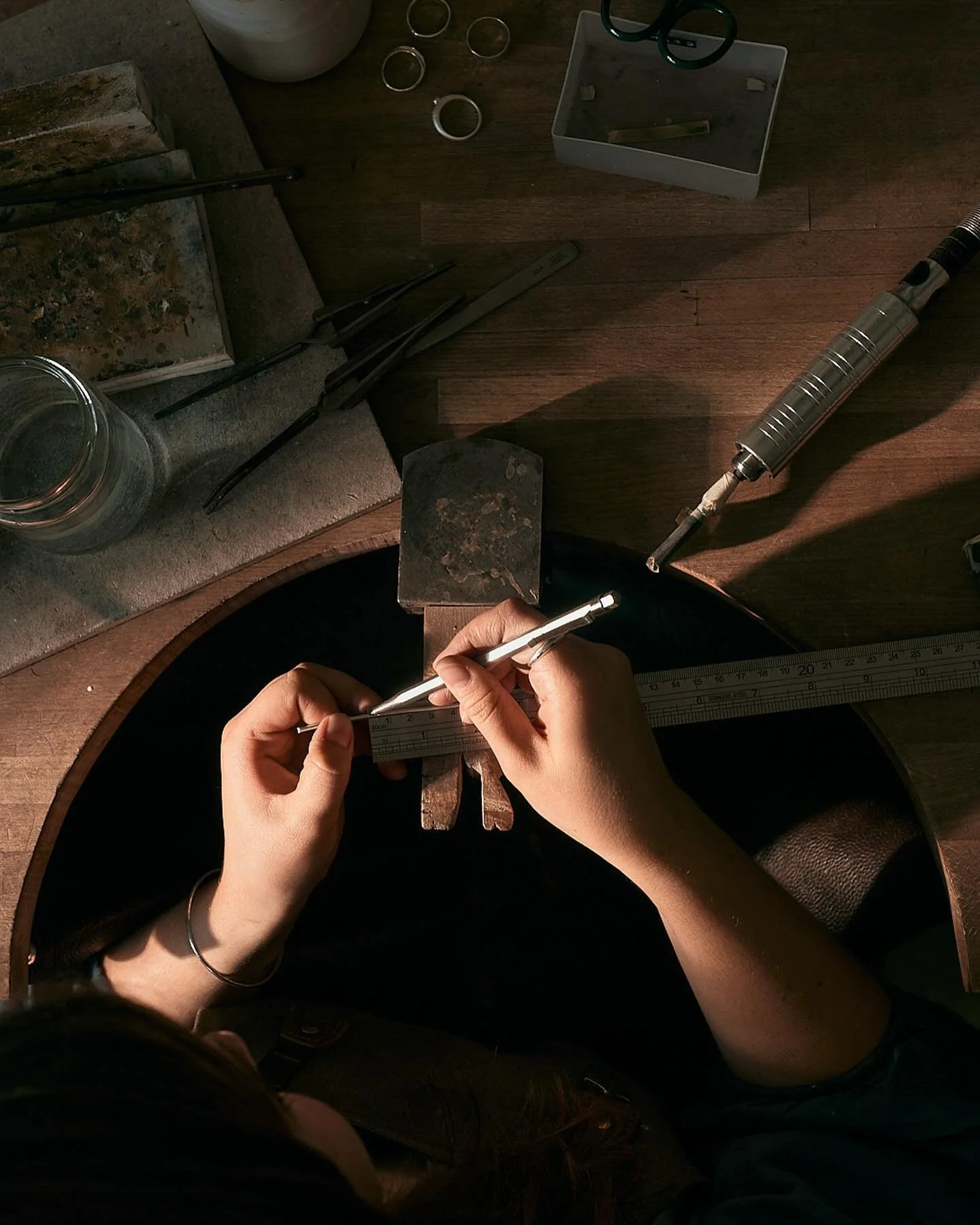 COMMISSIONS 

If you&rsquo;d like to gift custom or engraved jewellery this Christmas then you&rsquo;ve got just over 2 weeks until my commissions close on 1st Dec&hellip;

From engraved signet rings to completely one of a kind pieces, I&rsquo;d love