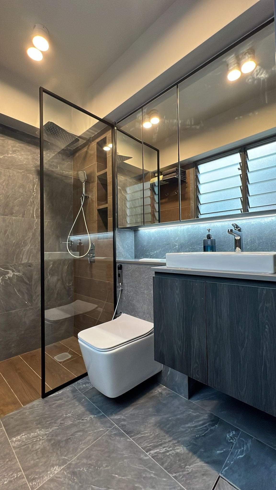 WhatsApp Image 2025-04-11 at 09.33.53.jpeg