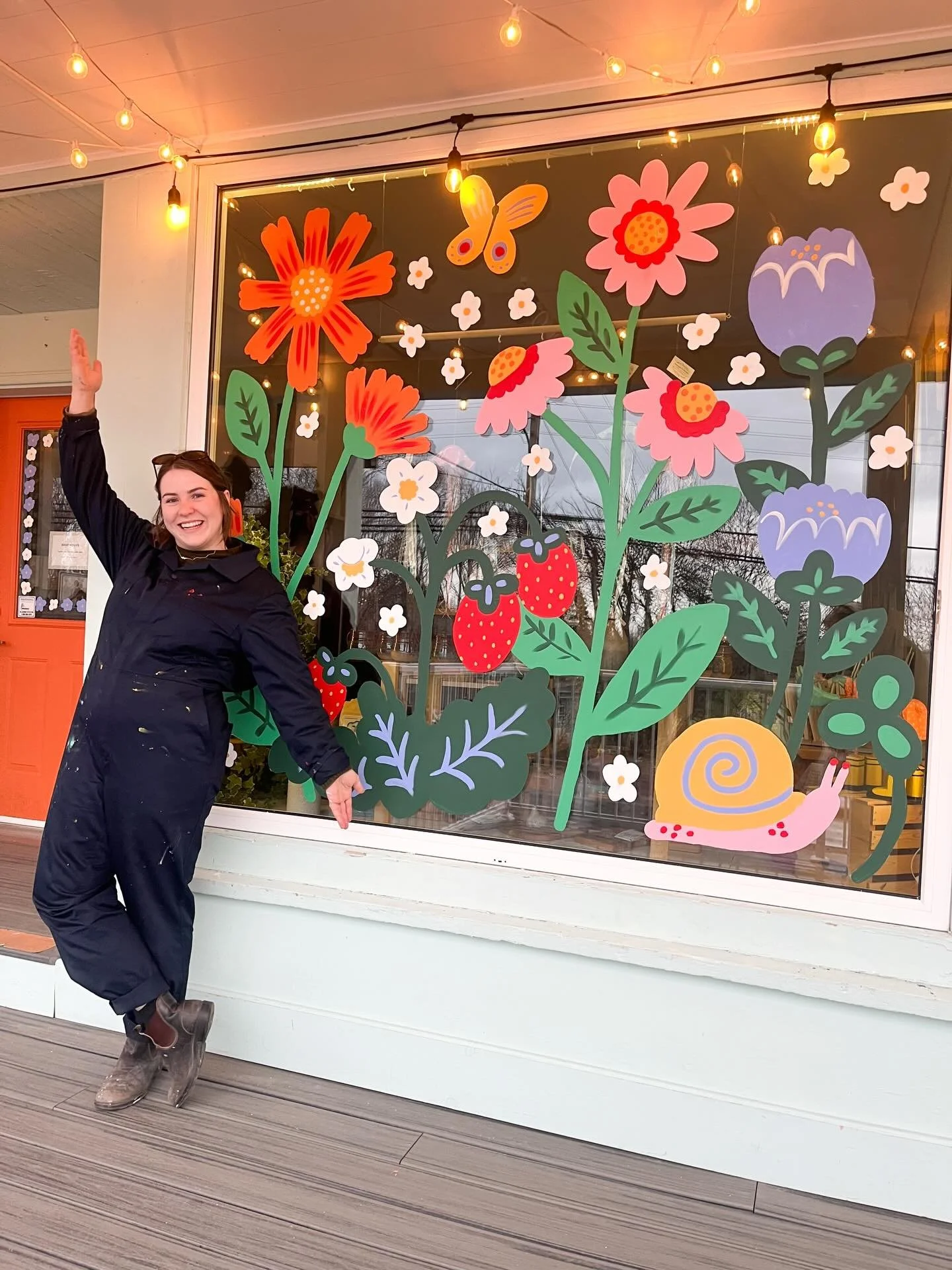 Big thanks to Courtney at @flyingkiteshop for trusting me to bring some colour to their storefront windows! 

☘️🍄🌷

Had such a fun time painting these and helping brighten up the space for the summer. Grateful for the opportunity and can&rsquo;t wa
