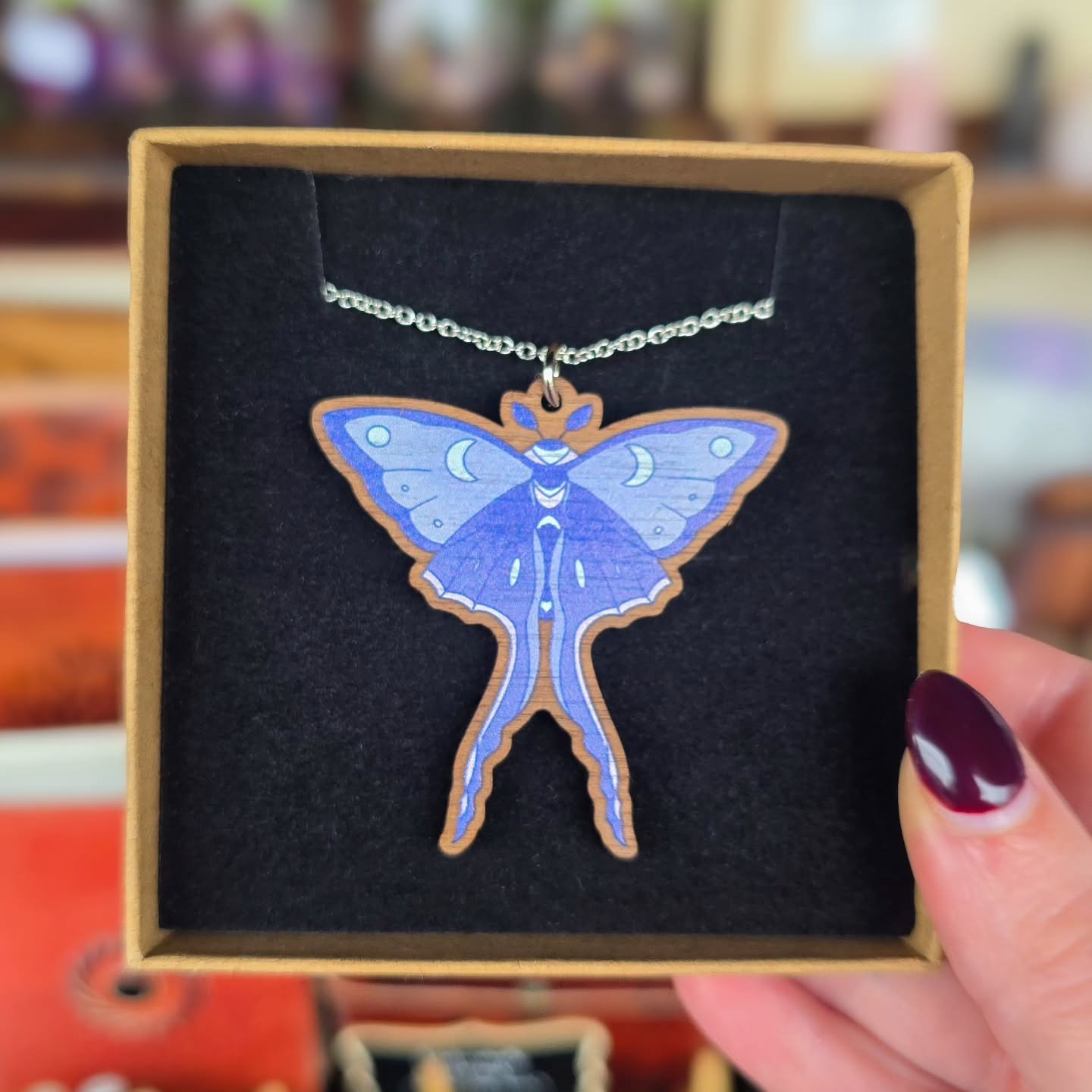 Made sustainably and ethically in the UK, our moth necklaces and pin badges are made from fast growing wood and designed exclusively for Pentacrafts by our head witch 🍄🌿
Made with maple wood and features an 18' Silver Plated Chain.
www.pentacrafts