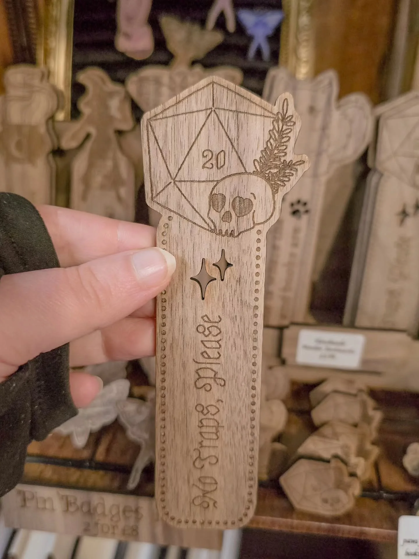 New Wooden Bookmarks ✨️
Will be adding a new customised feature soon, so that you can choose a design and put your own name, quote or short sentance on! 🐾

Enviromentally made with quality walnut wood, our bookmarks are designed and made by our head